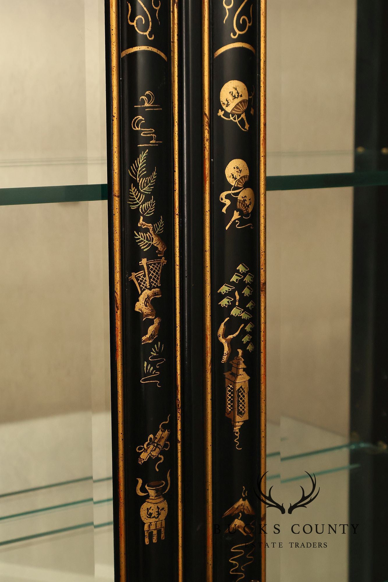 Drexel Heritage Et Cetera Chinoiserie Black Lacquer Pagoda Top Lighted Display China Cabinet