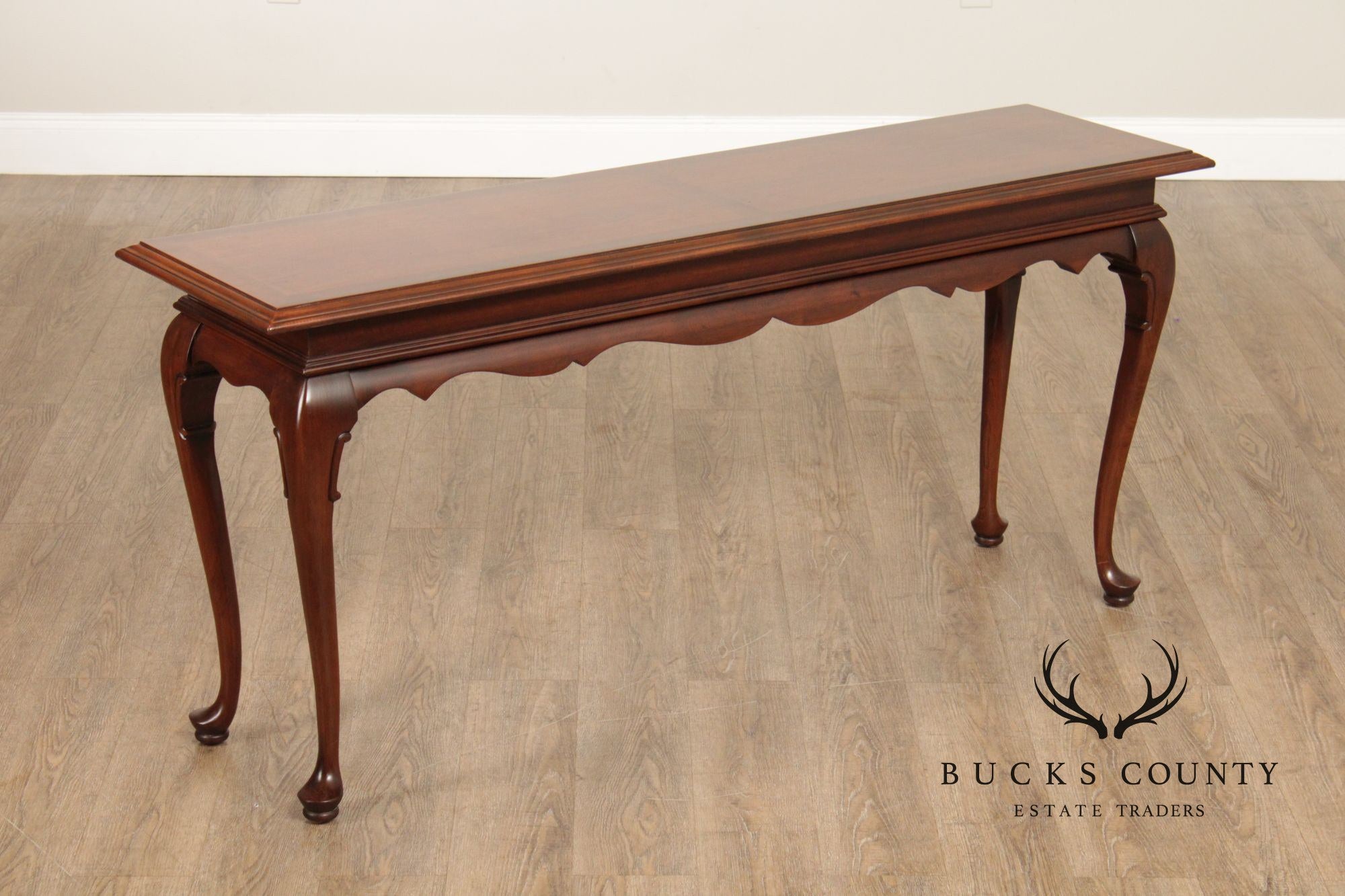 Ethan Allen Queen Anne Style Cherry Console Table