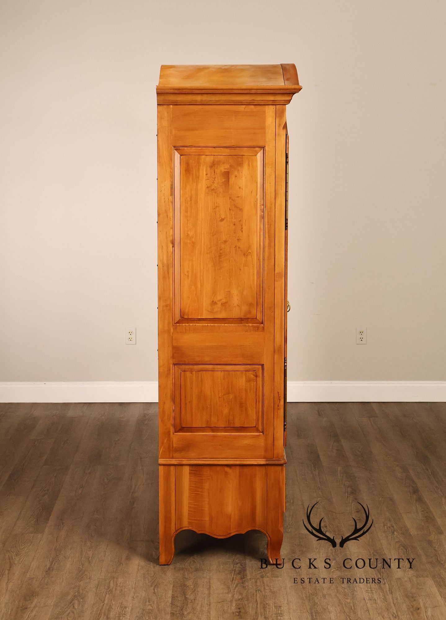 ETHAN ALLEN LEGACY COLLECTION FRENCH LOUIS XV STYLE MAPLE ARMOIRE