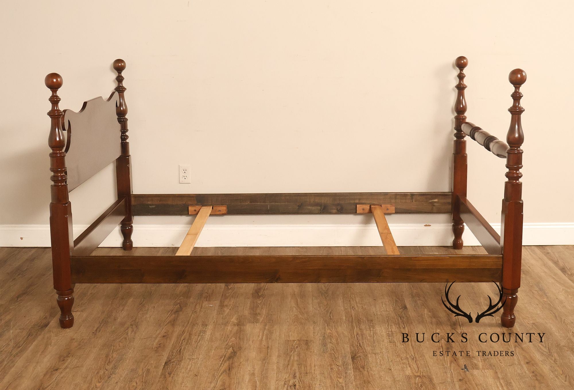 Stickley Colonial Style Vintage Cherry Full Size Bed Frame