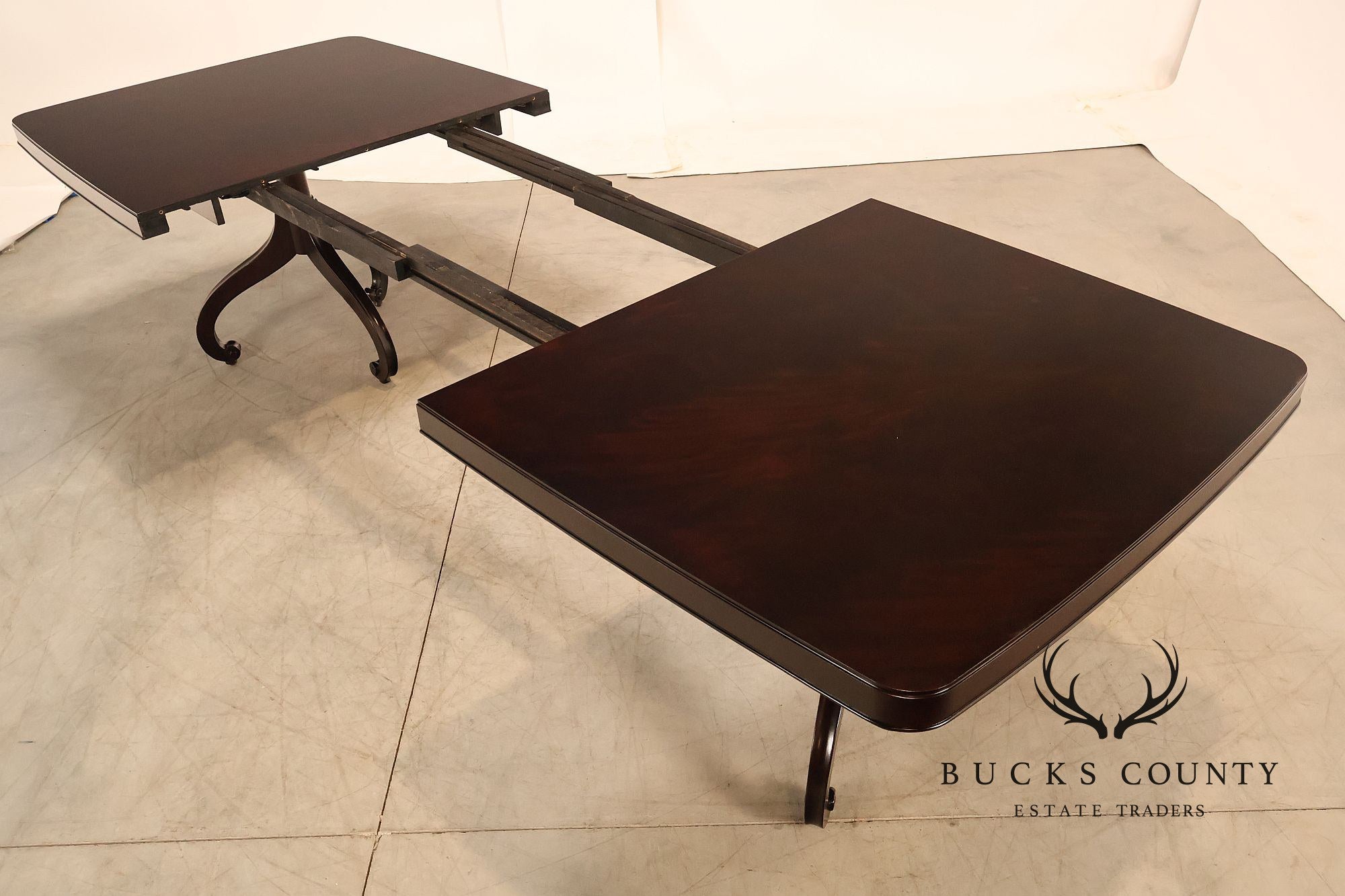 Thomasville Transitional Style Double Pedestal Mahogany Dining Table