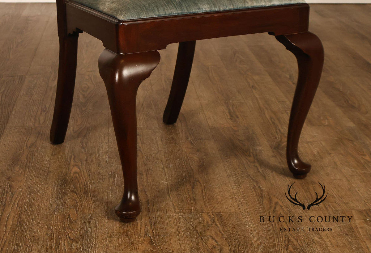 Henkel-Harris Set Of Eight Mahogany Queen Anne Dining Chairs