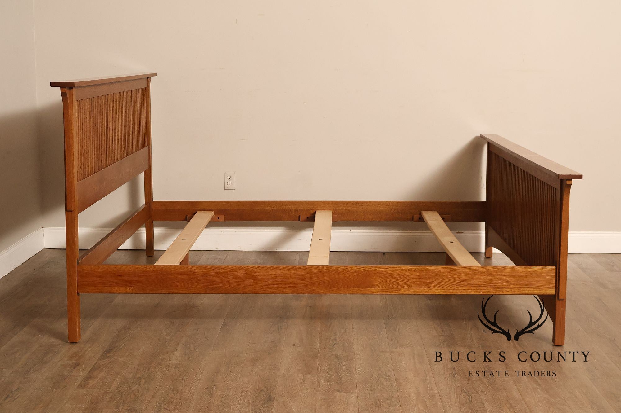 Stickley Mission Collection King Size Spindle Bed