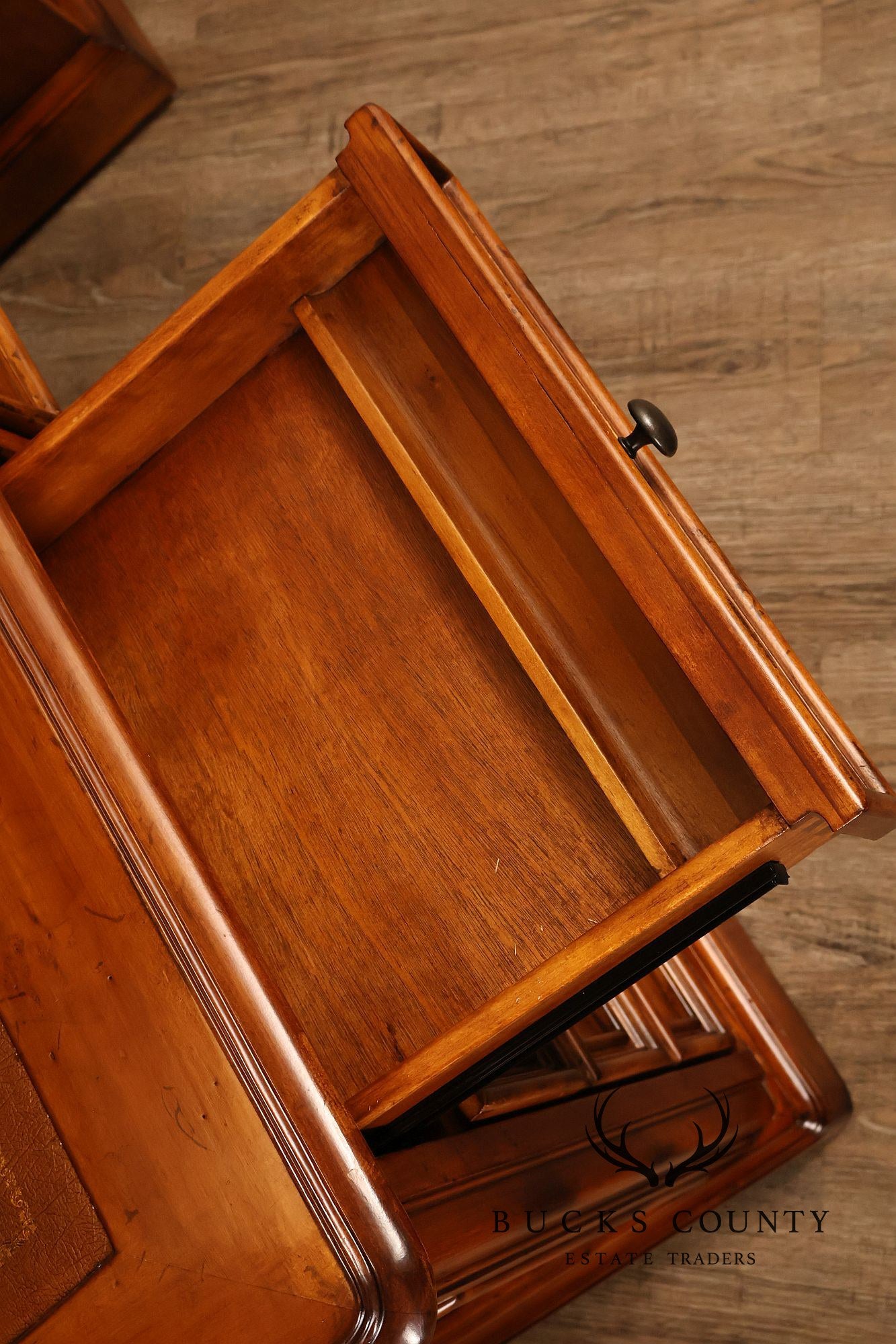 Sligh Traditional Style Leather Top Executive Desk