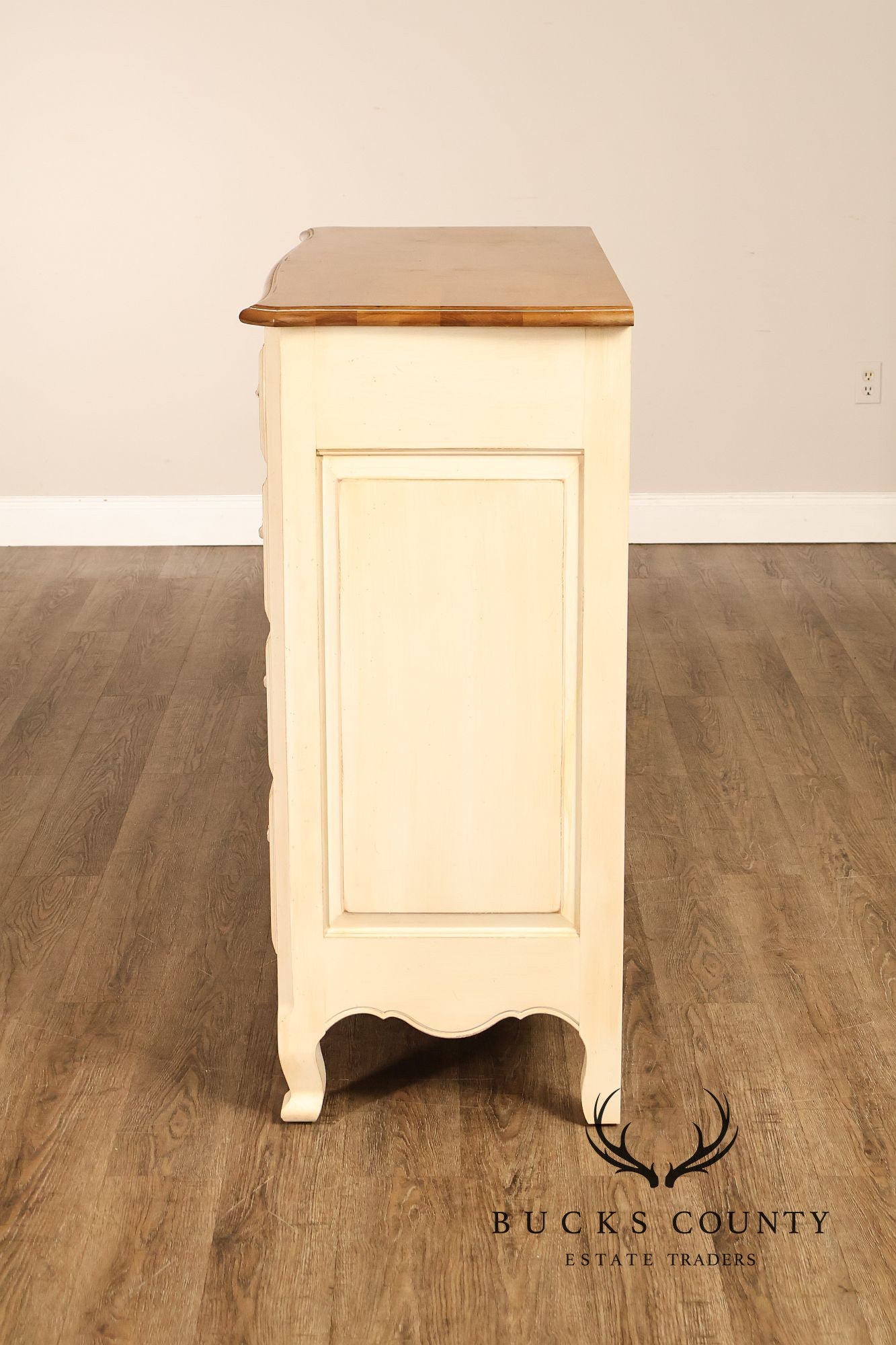 Ethan Allen 'Country French' Distress Painted Chest of Drawers