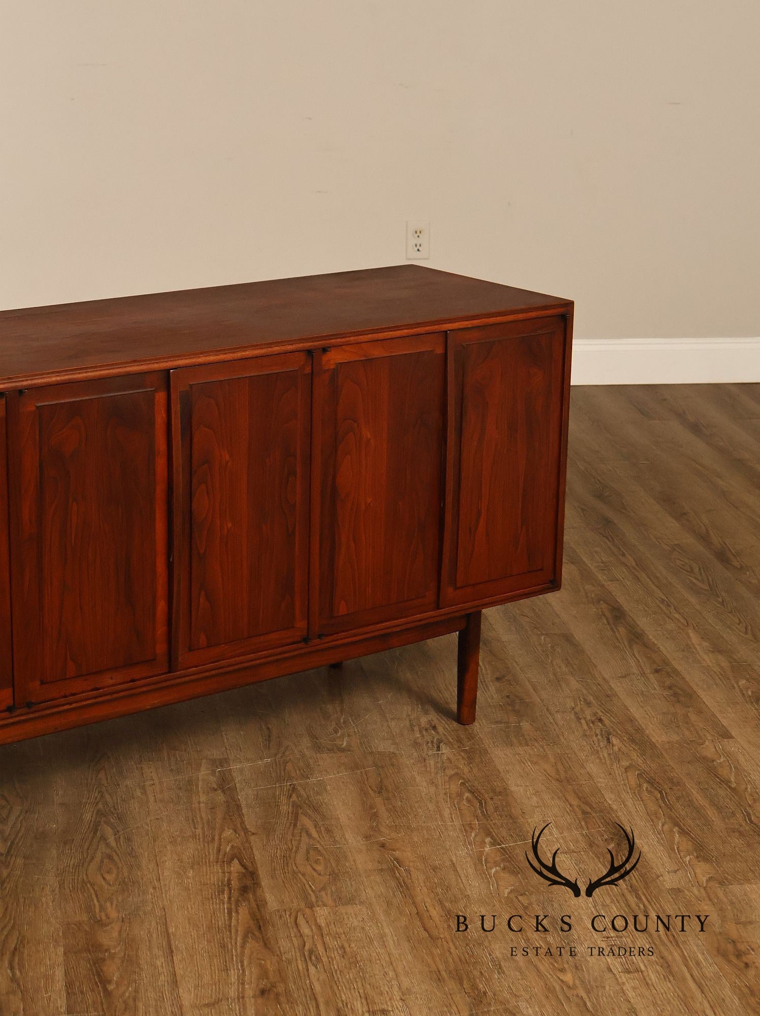 Jack Cartwright Founders Mid Century Modern Walnut Credenza Sideboard