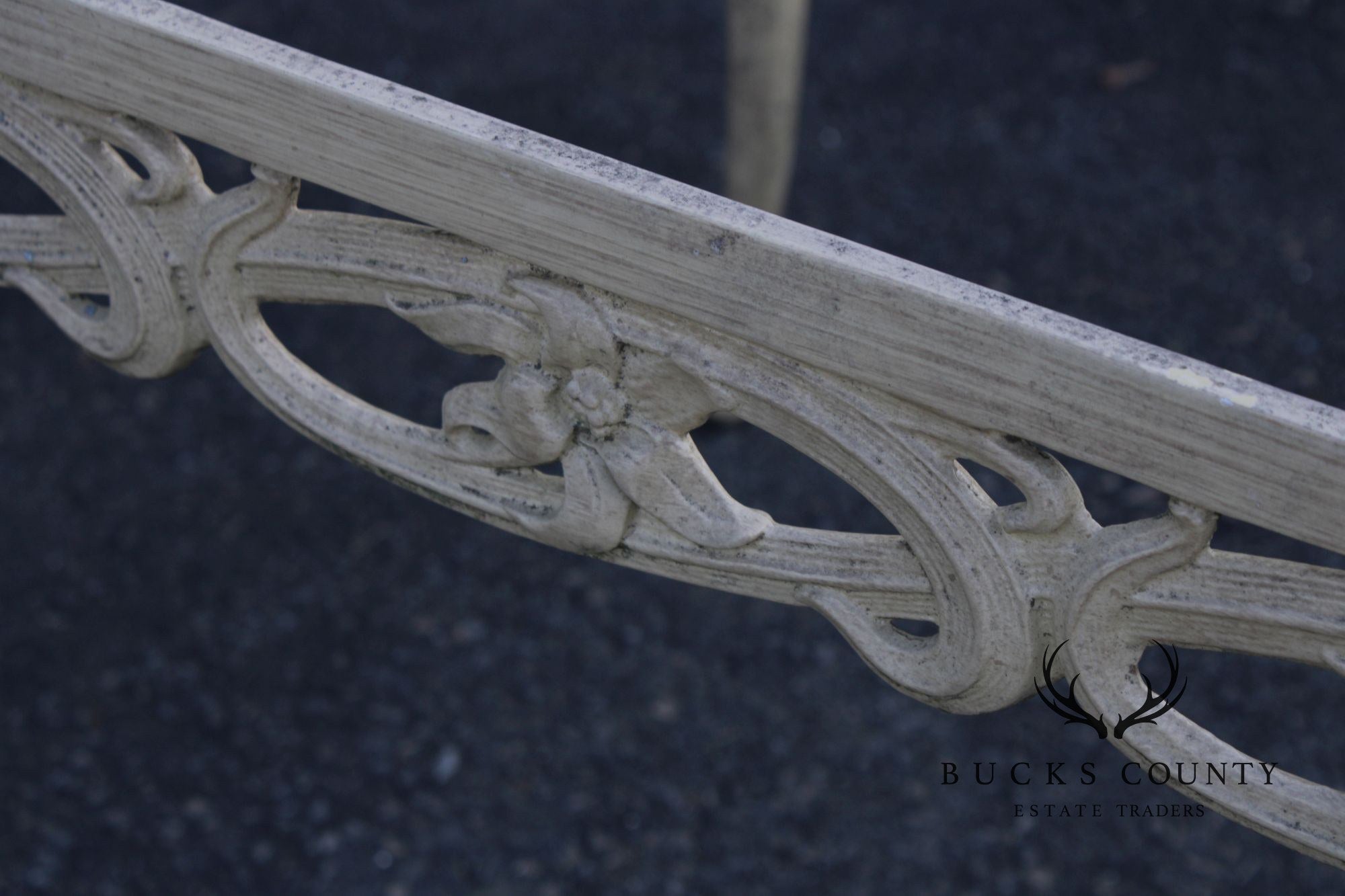 BROWN JORDAN CAST ALUMINUM 'DAY LILY' OUTDOOR PATIO SIDE TABLE