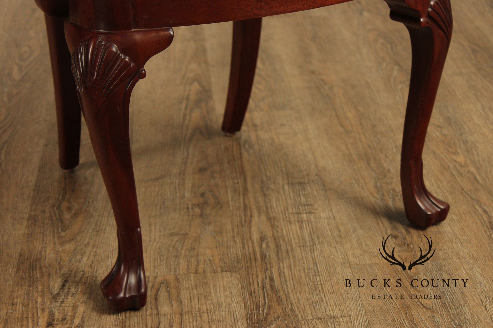 Ethan Allen 18th Century Mahogany Collection Set of Eight Carved Dining Chairs