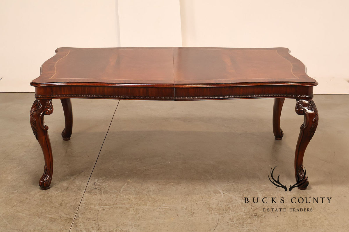 Henredon Georgian Style Banded Mahogany Expandable Dining Table