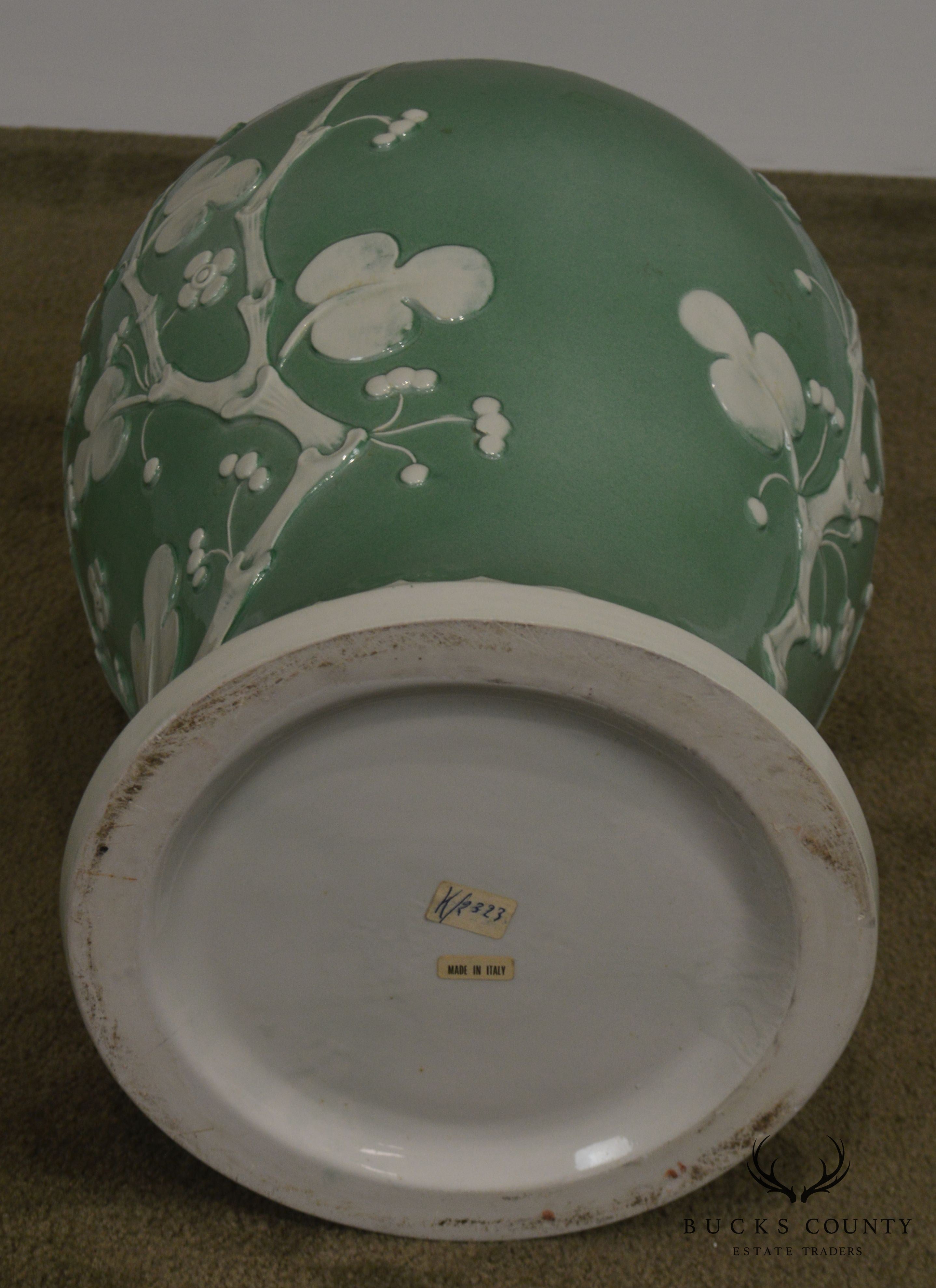 Green and White Italian Porcelaïn Pottery Lidded Canister