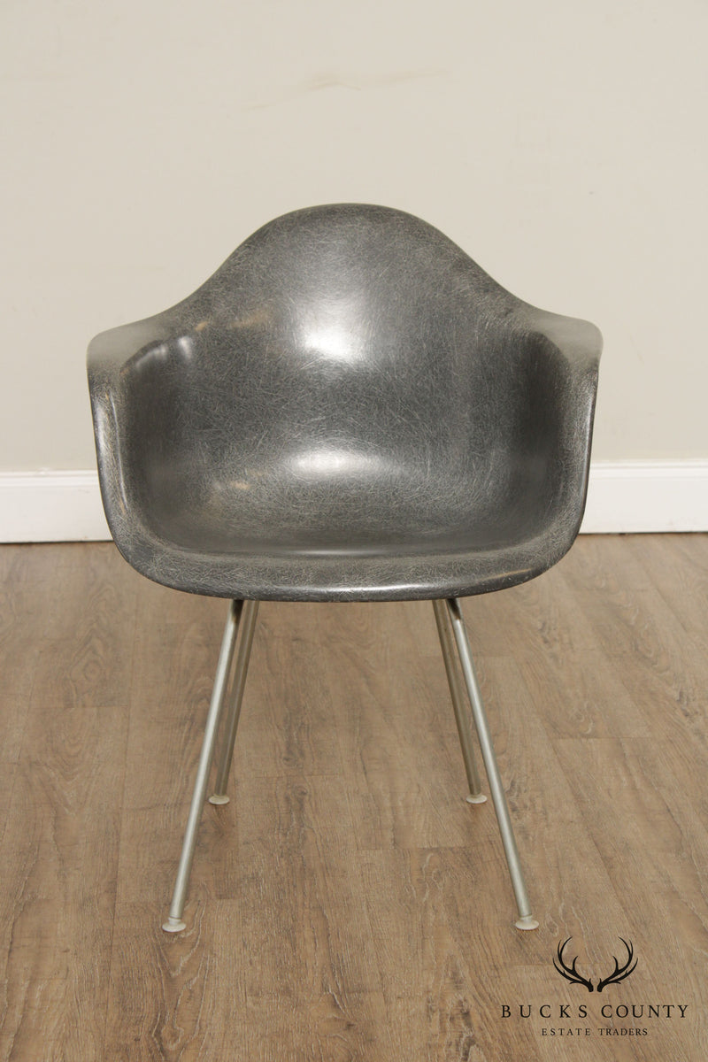 HERMAN MILLER MID CENTURY EAMES SHELL CHAIR