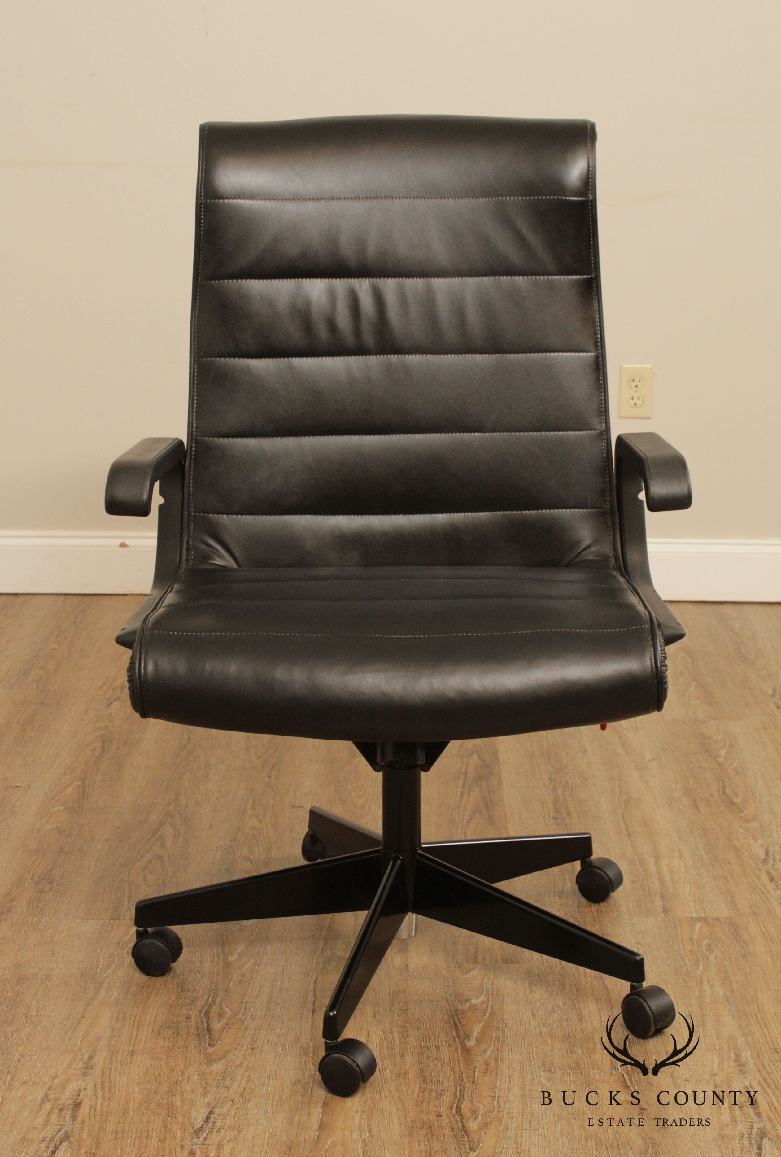 Quality Modern Black Leather Desk Chair