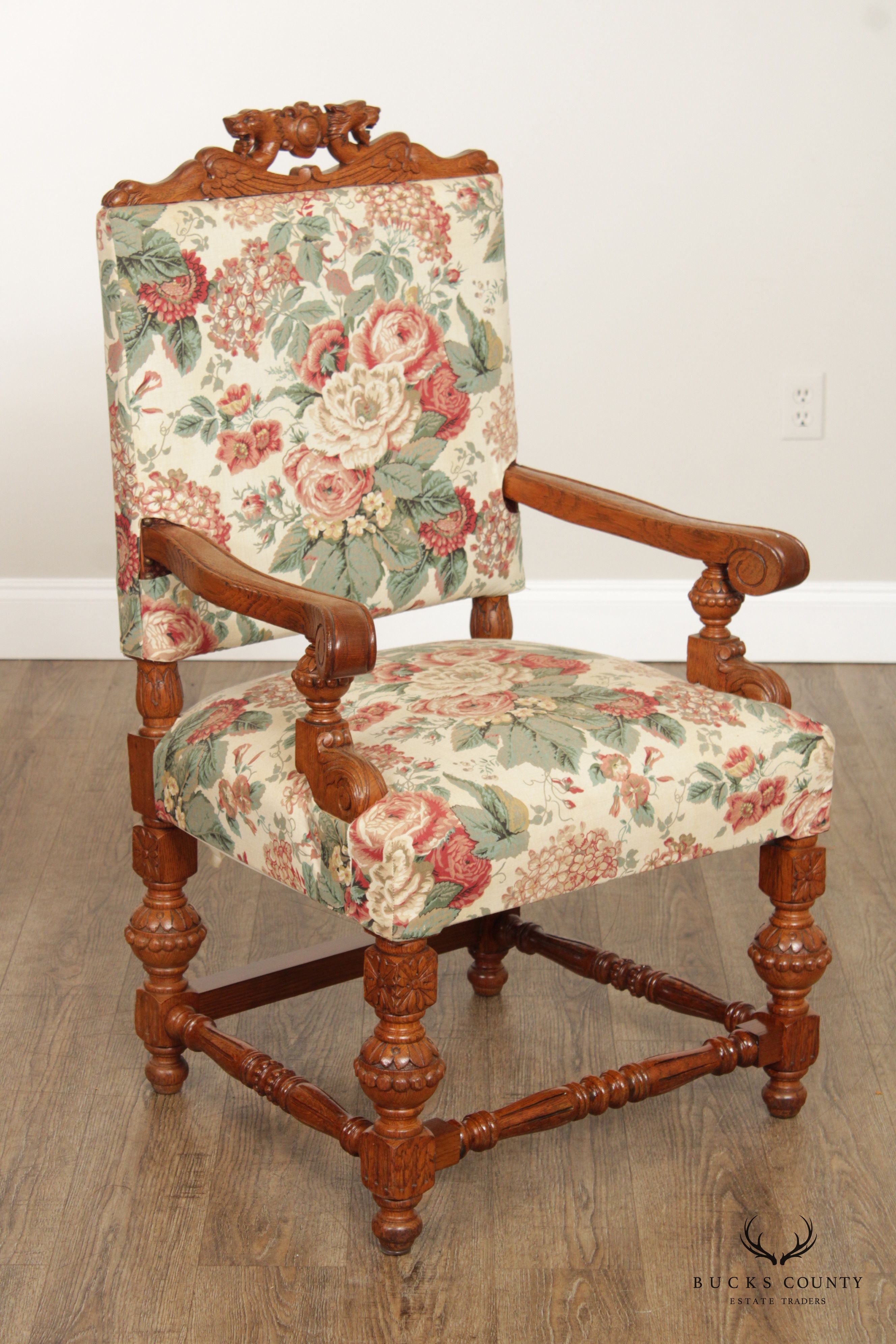 Renaissance Revival Set of Six Carved Oak Dining Chairs