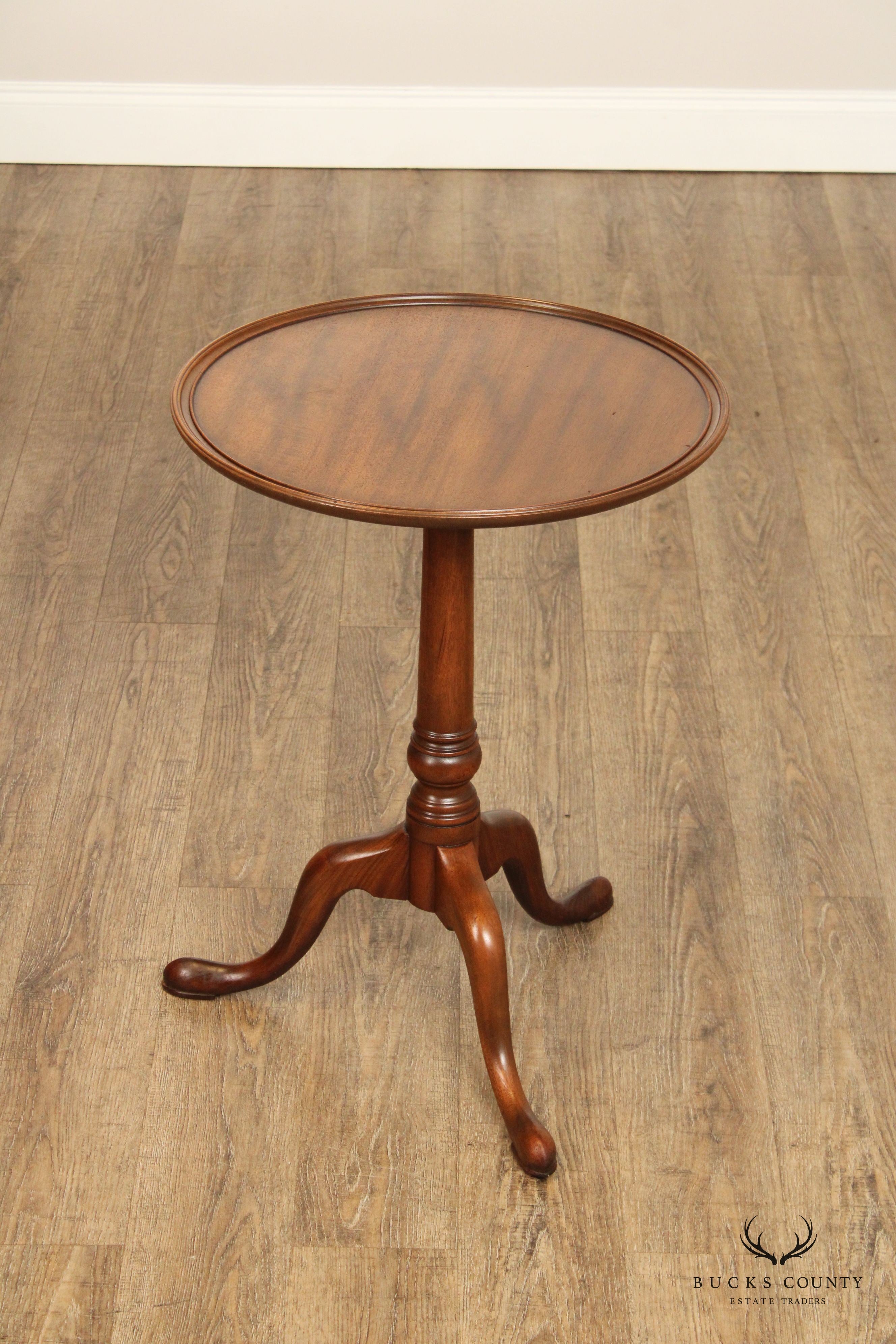 KITTINGER COLONIAL WILLIAMSBURG ADAPTATION QUEEN ANNE MAHOGANY SIDE TABLE