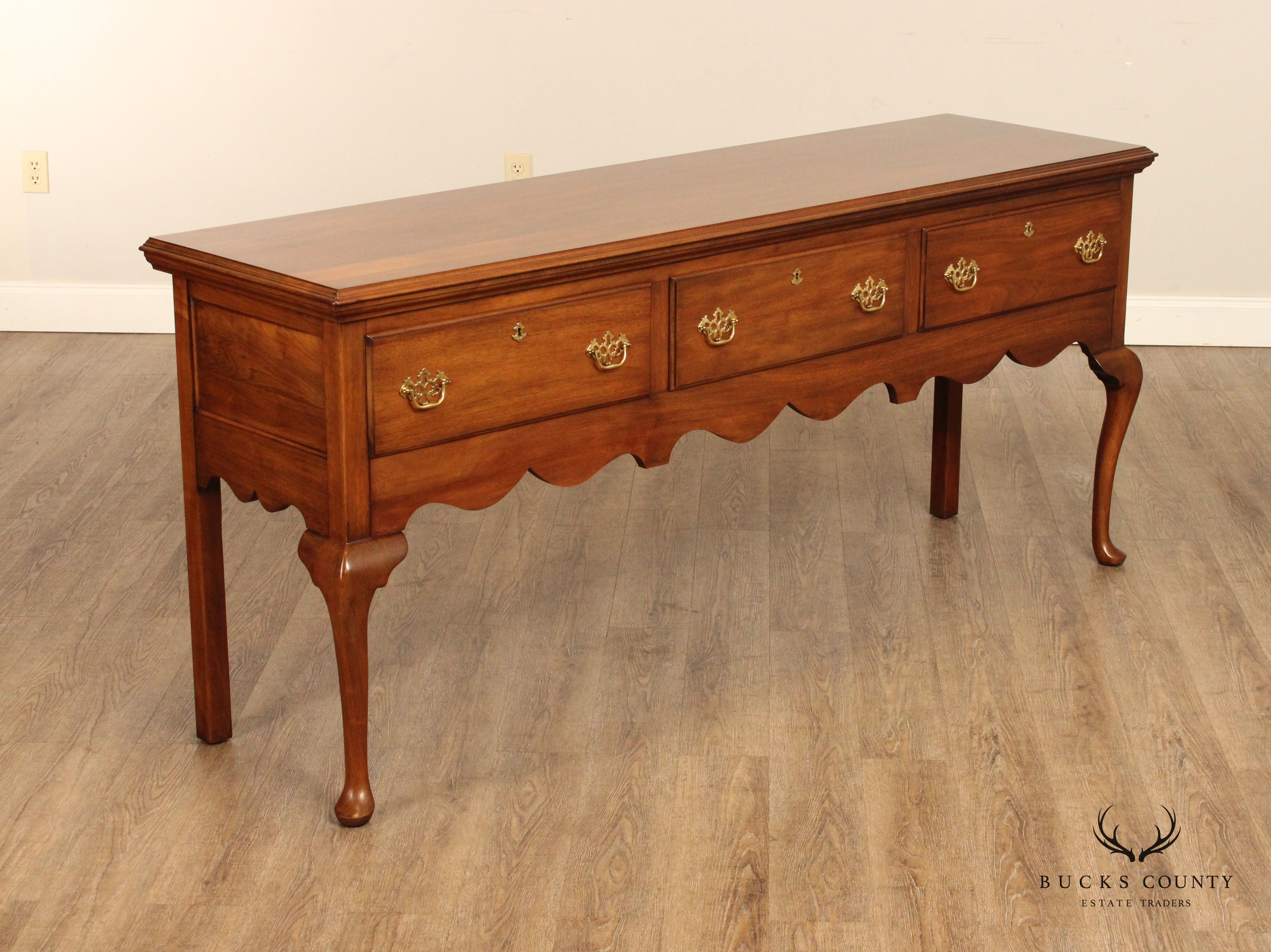 Henkel Harris Queen Anne Style 'Jamestown Colony' Walnut Buffet Sideboard