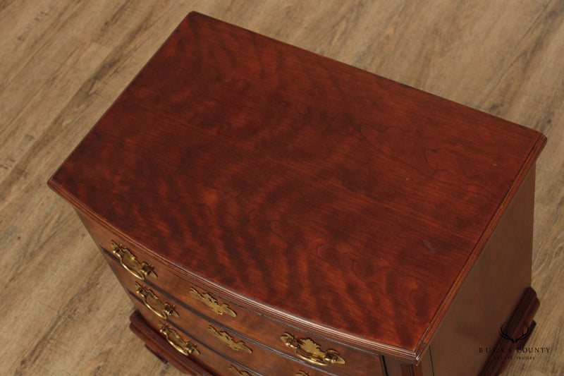 Henredon 'Salem' Chippendale Style Pair of Cherry Nightstands
