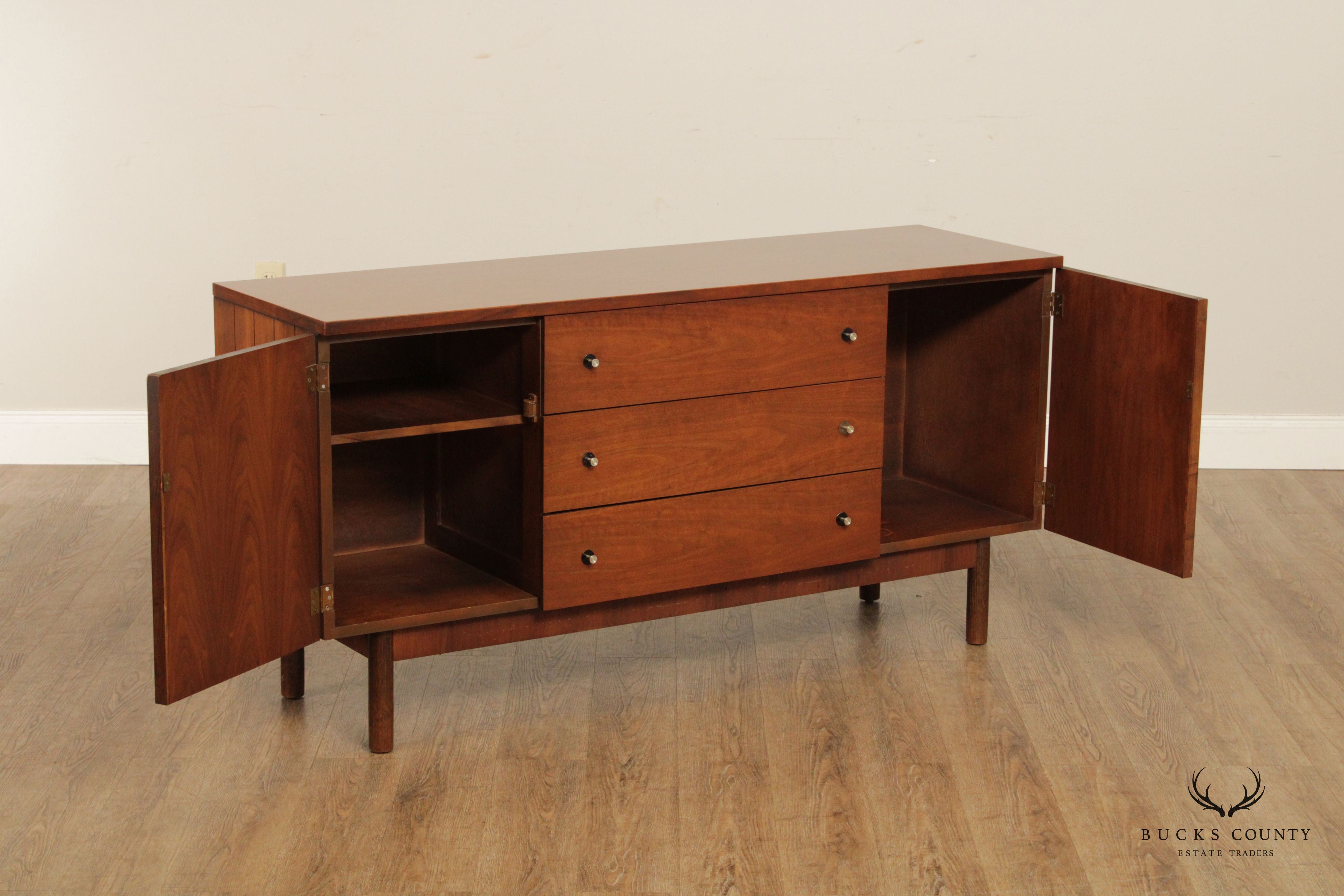 Stanley Furniture Mid Century Modern Walnut Sideboard