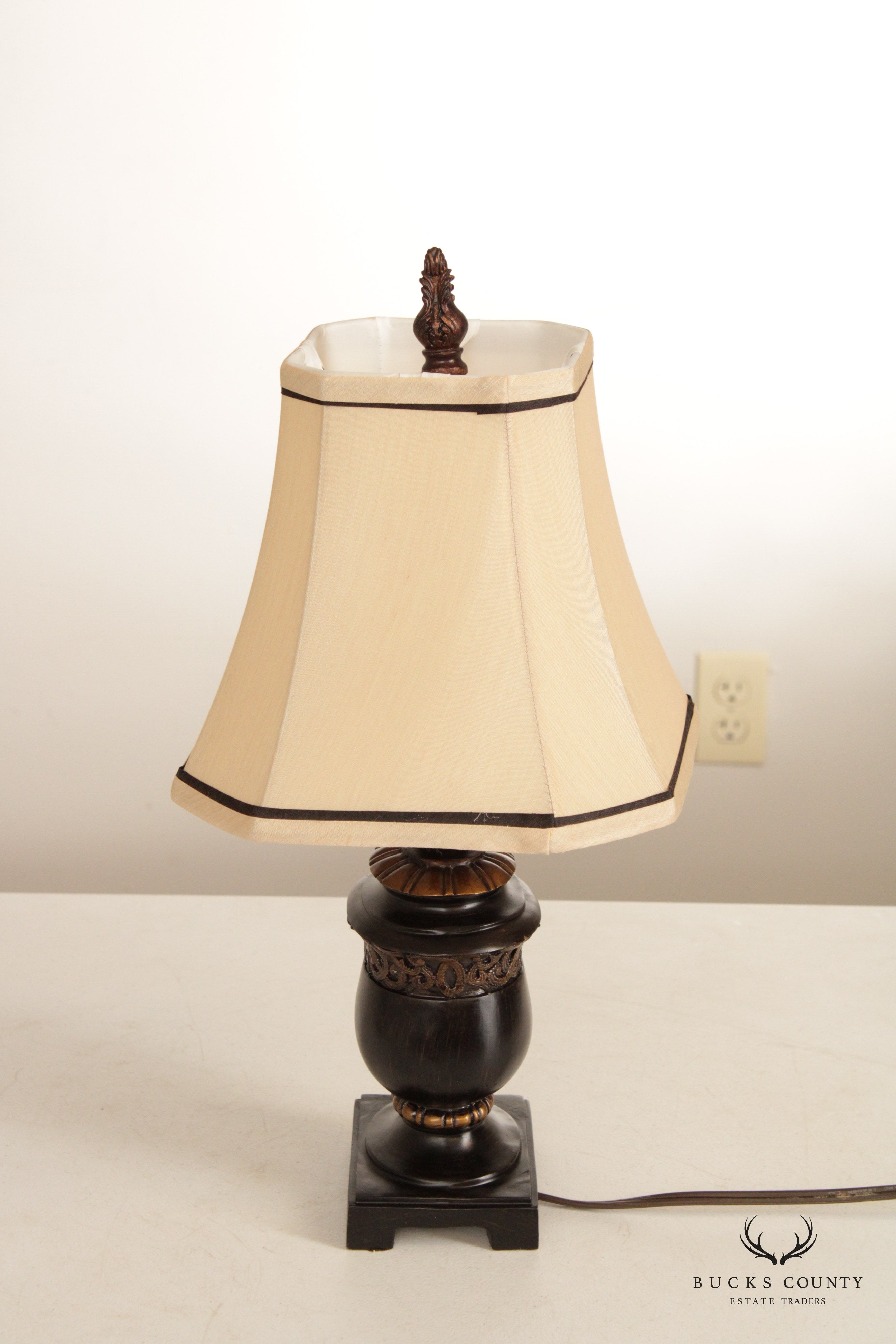 Regency Style Pair of Painted Urn Table Lamps