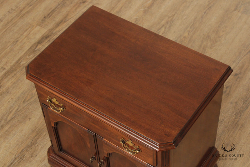 Drexel Heritage Chippendale Style Pair of Vintage Cherry Bedside Cabinet Nightstands