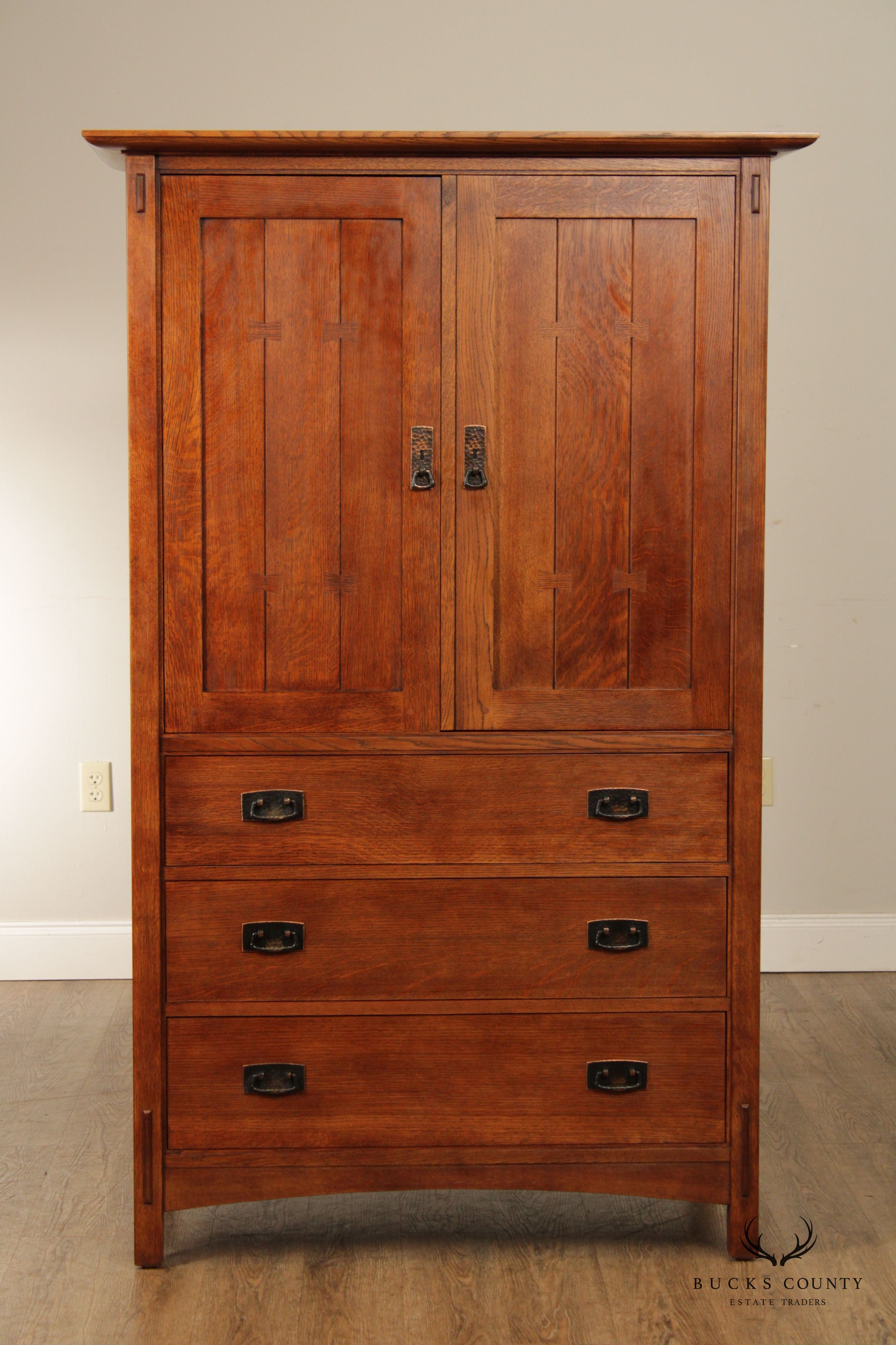 Stickley Mission Collection Oak Media Door Chest