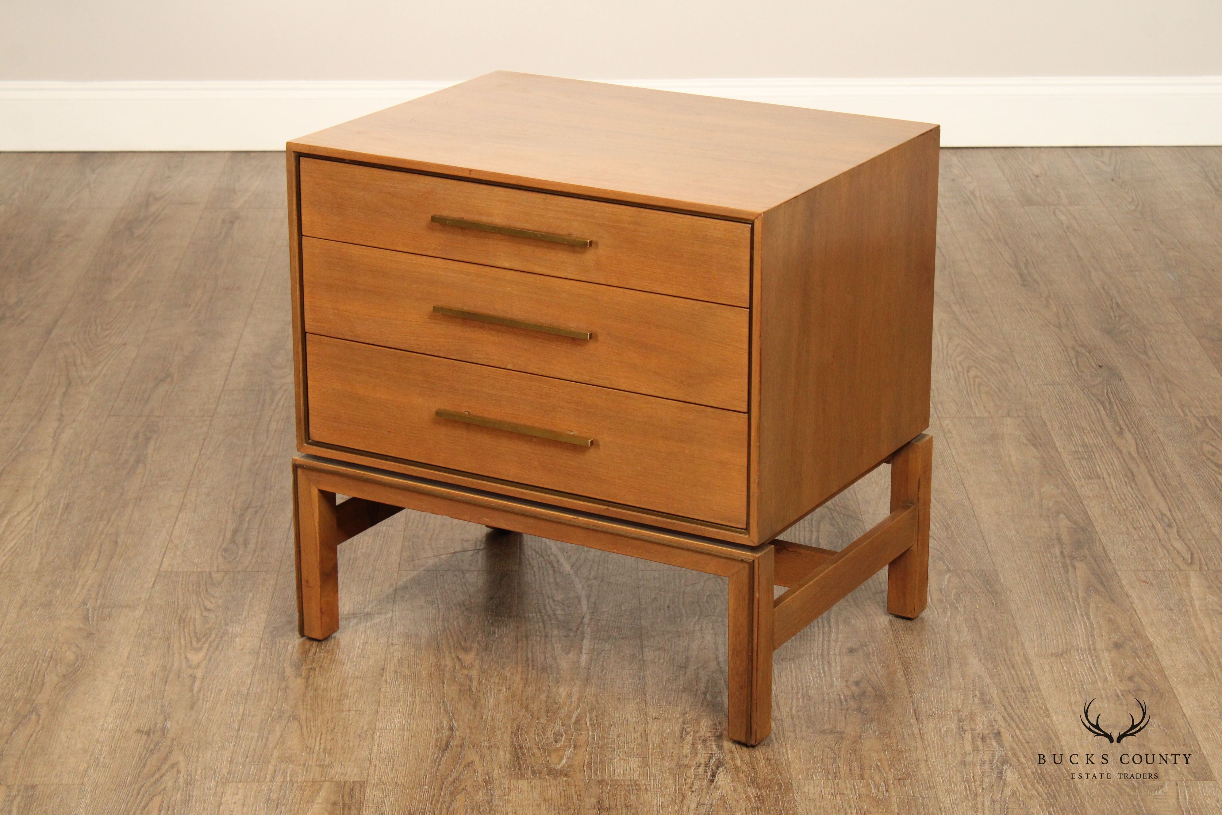 Johnson Furniture Co. Mid Century Modern Pair Of Walnut Chest Nightstands