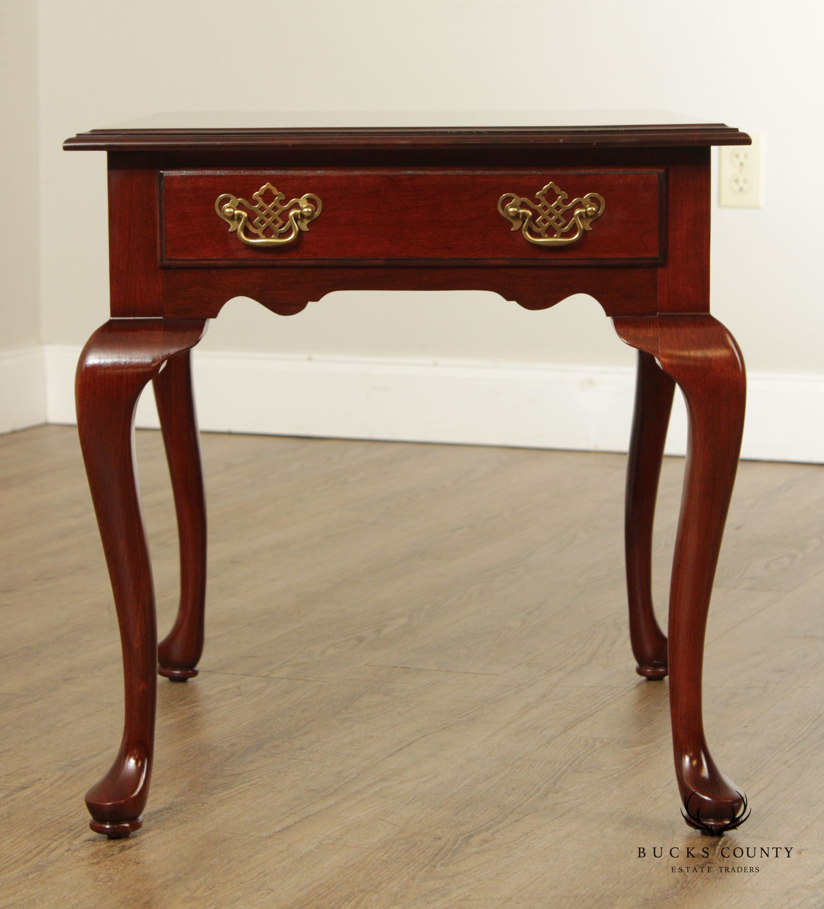 Knob Creek Queen Anne Style Cherry Side Table