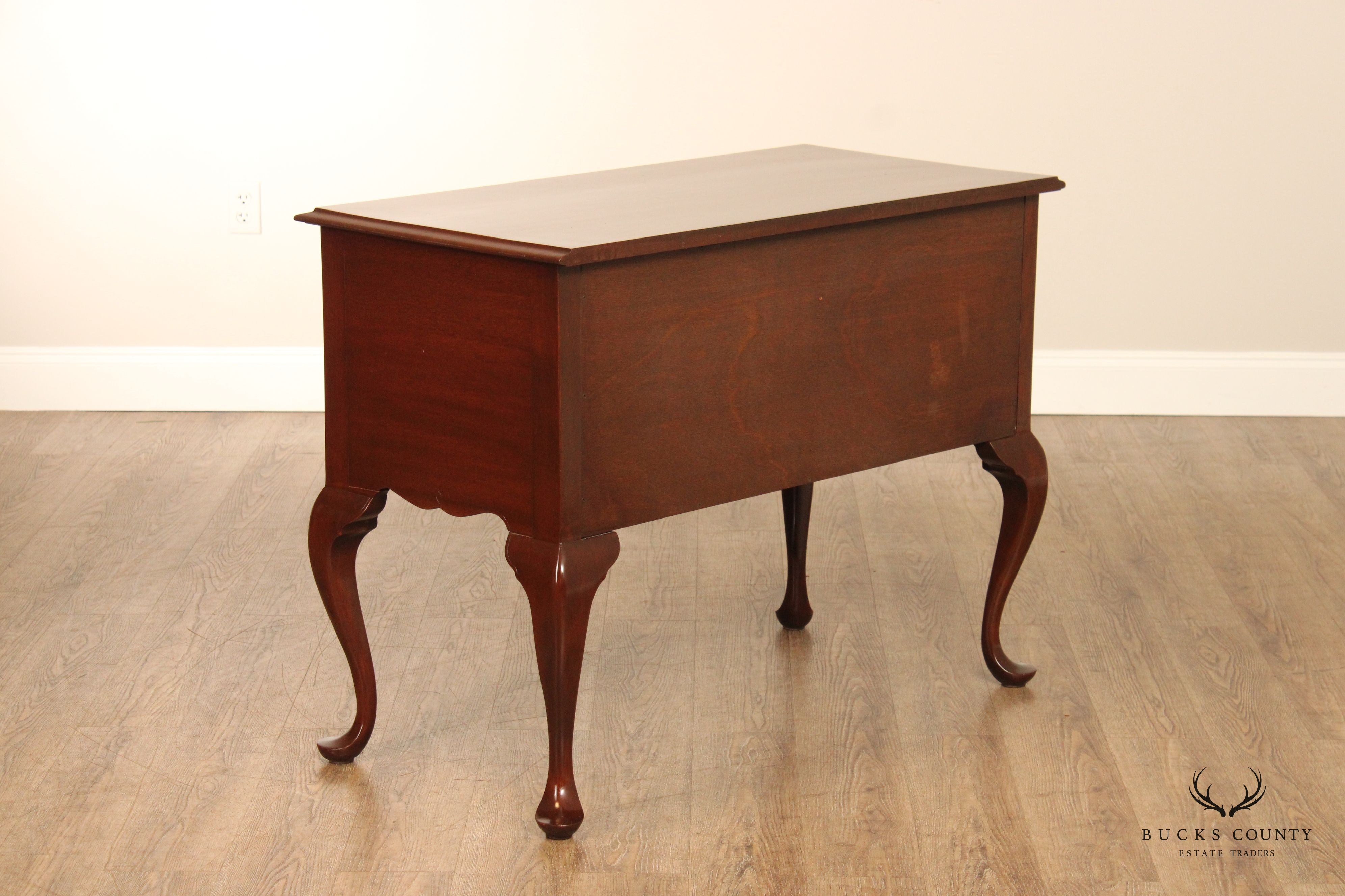 Alvin Rothenberger Bench Made Queen Anne Style Mahogany Lowboy