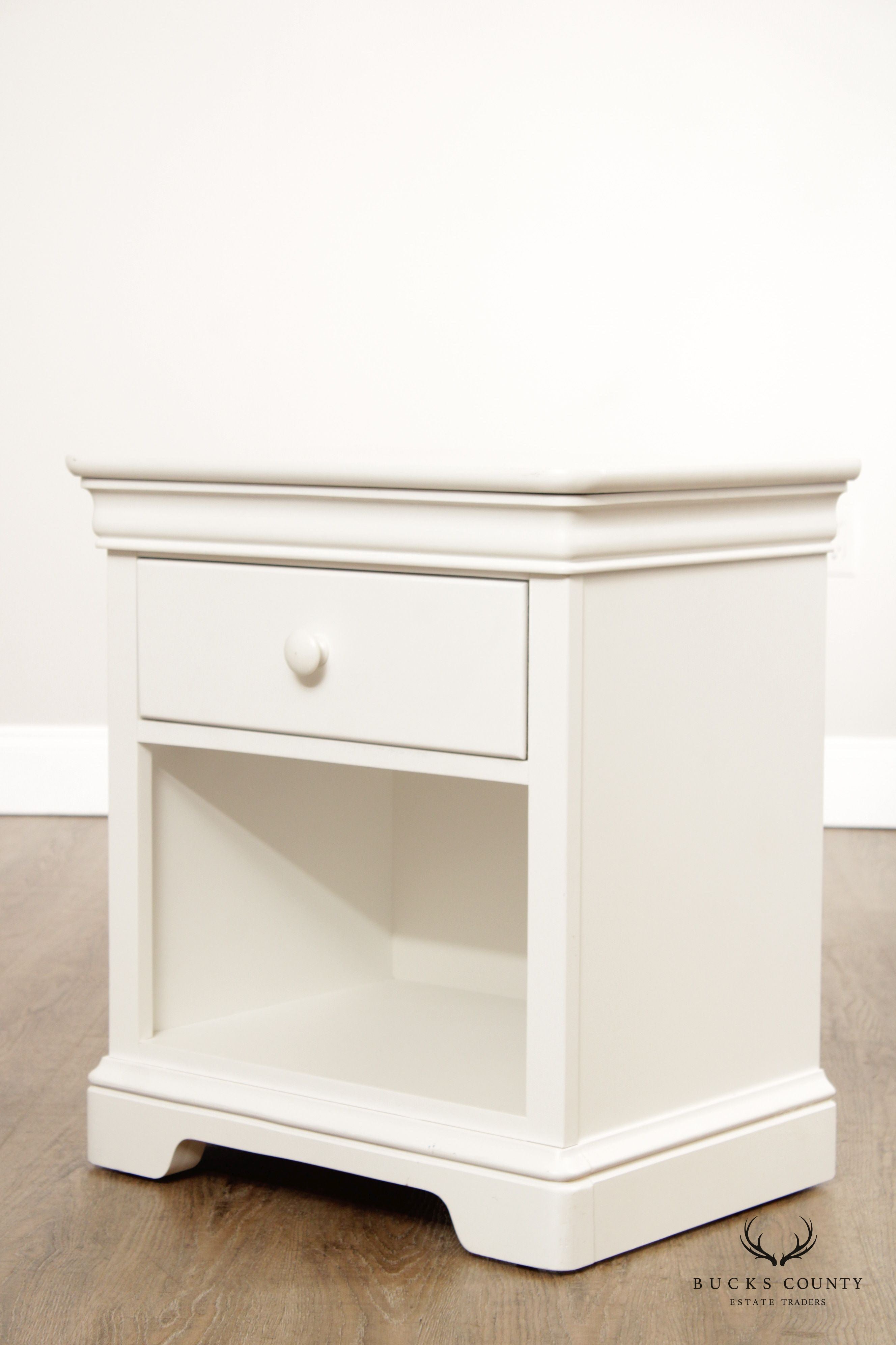 Stanley Furniture Traditional Style White Single Drawer Nightstand