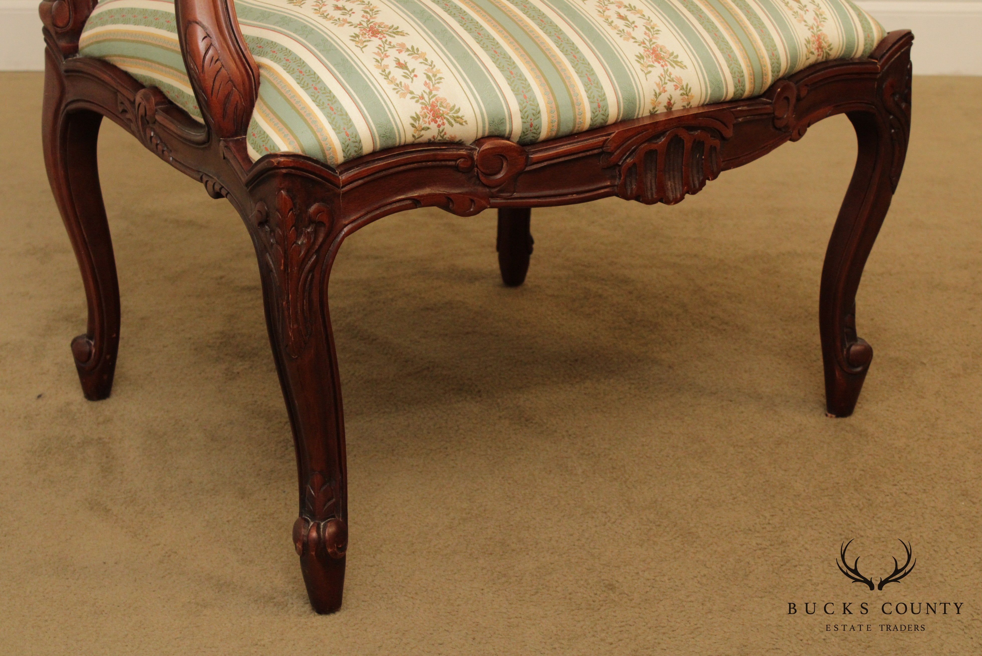 French Louis XV Style High Quality Carved Armchair Fauteuil