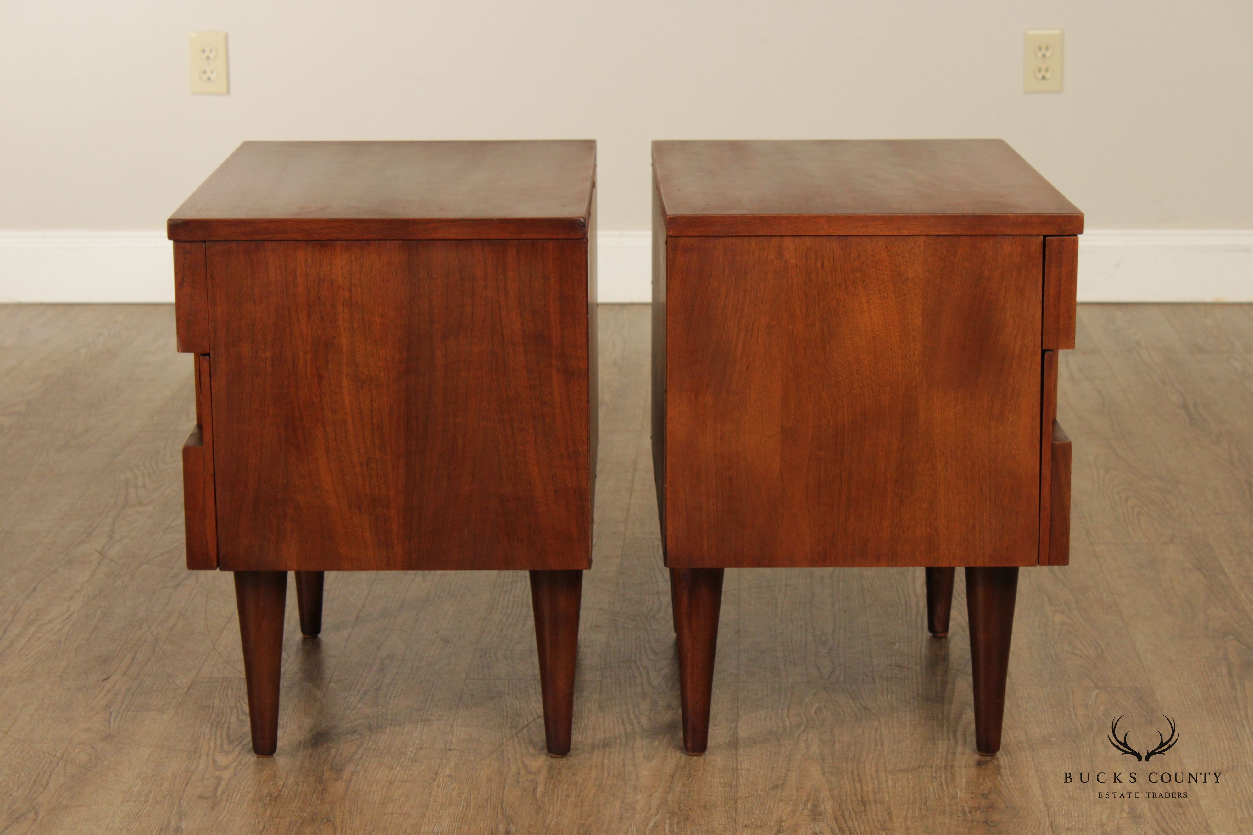 American of Martinsville Mid Century Modern Pair Walnut Nightstands