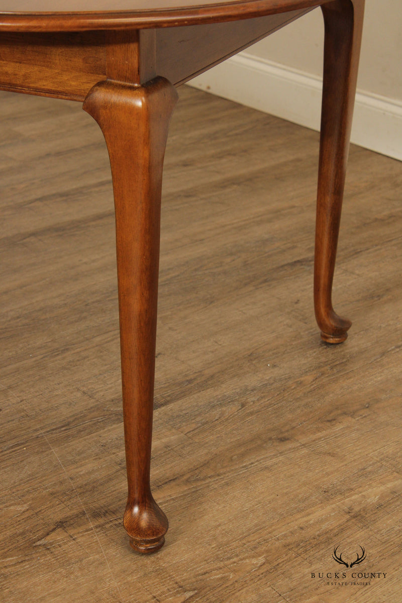 Ethan Allen 'Circa 1776' Queen Anne Style Maple Extendable Dining Table