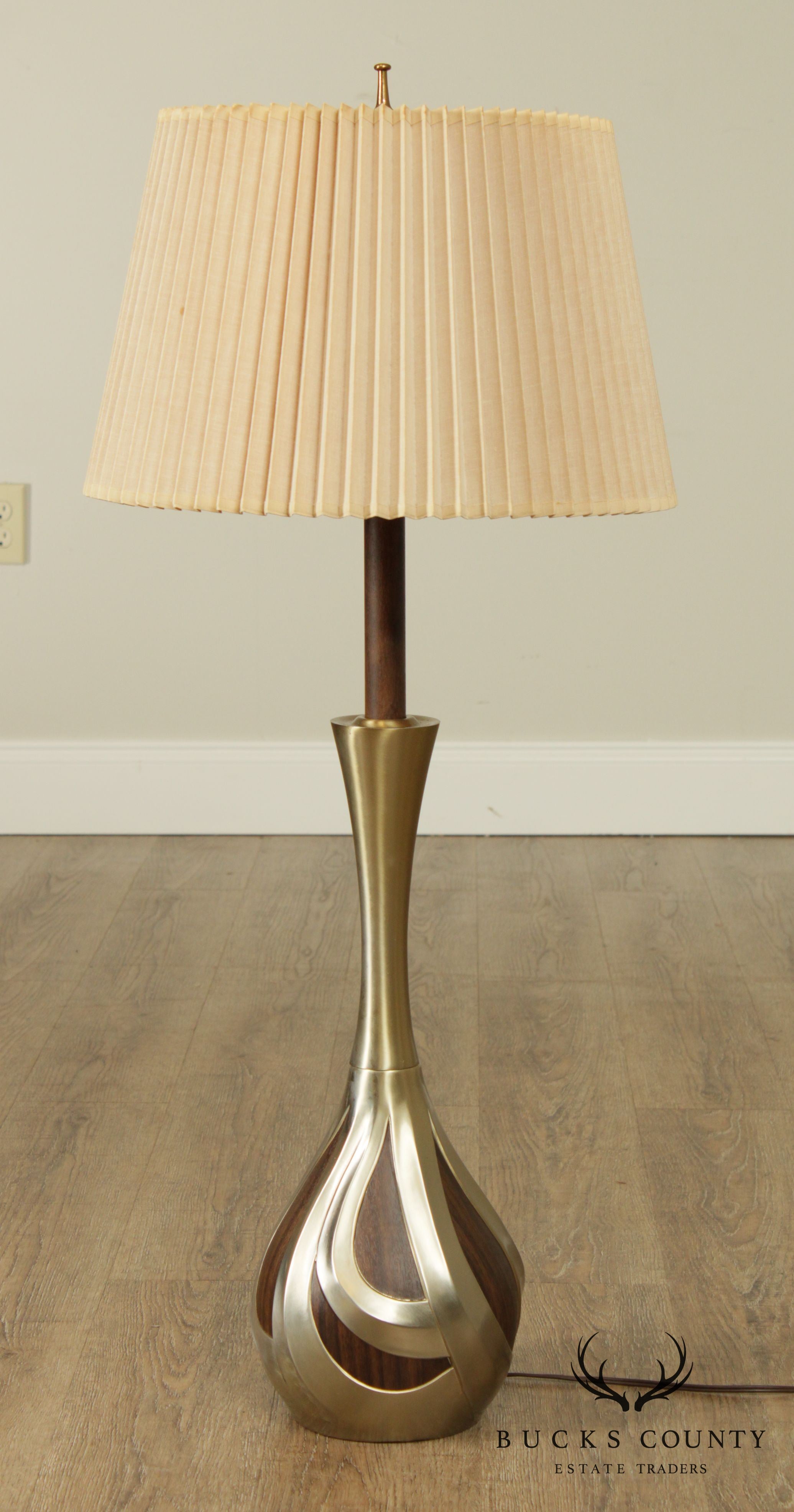 Stiffel Tony Paul Style Mid Century Modern Walnut, Brass Table Lamp