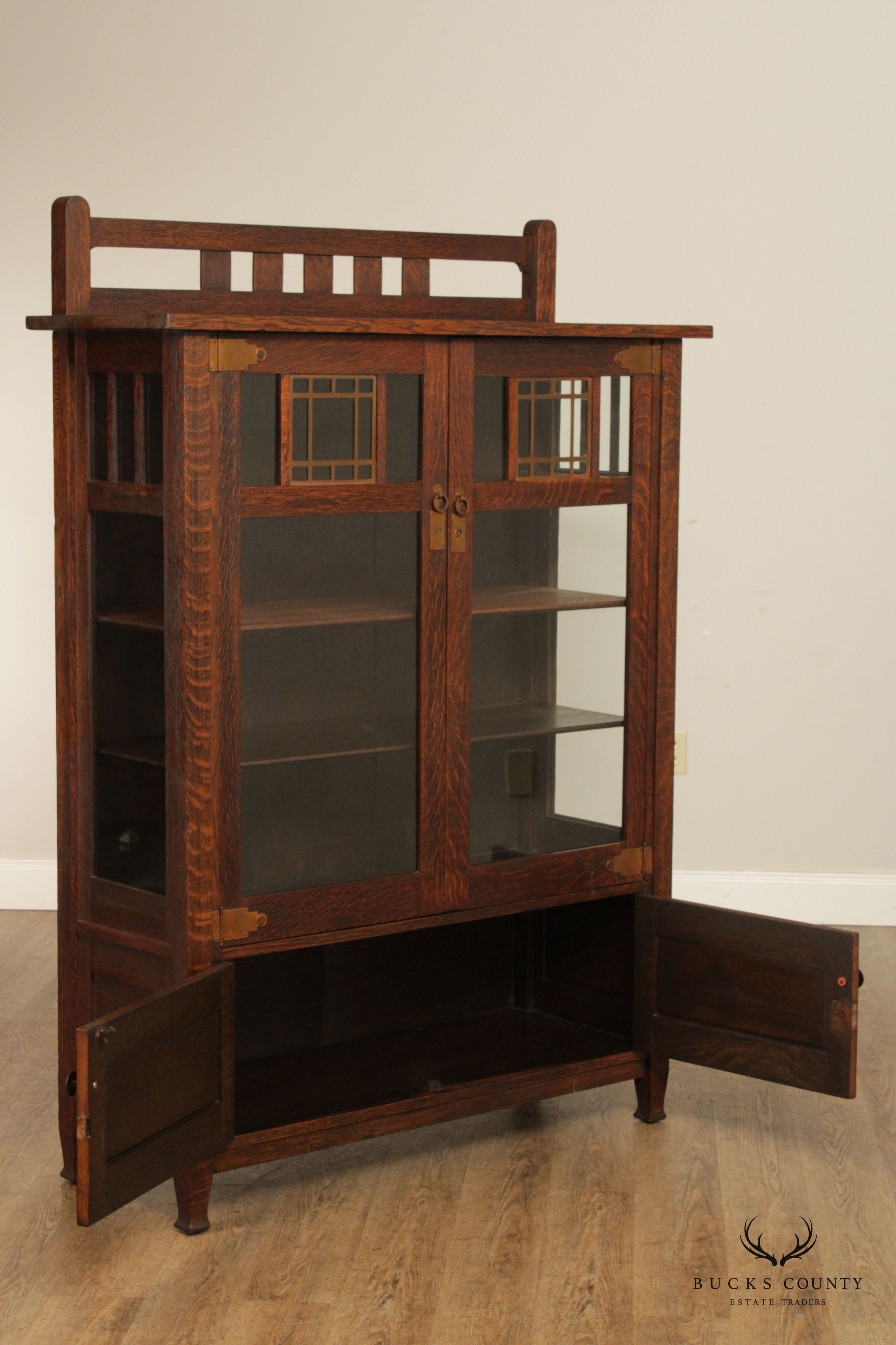 Stickley Brothers Antique Arts & Crafts Mission Oak Display China Cabinet