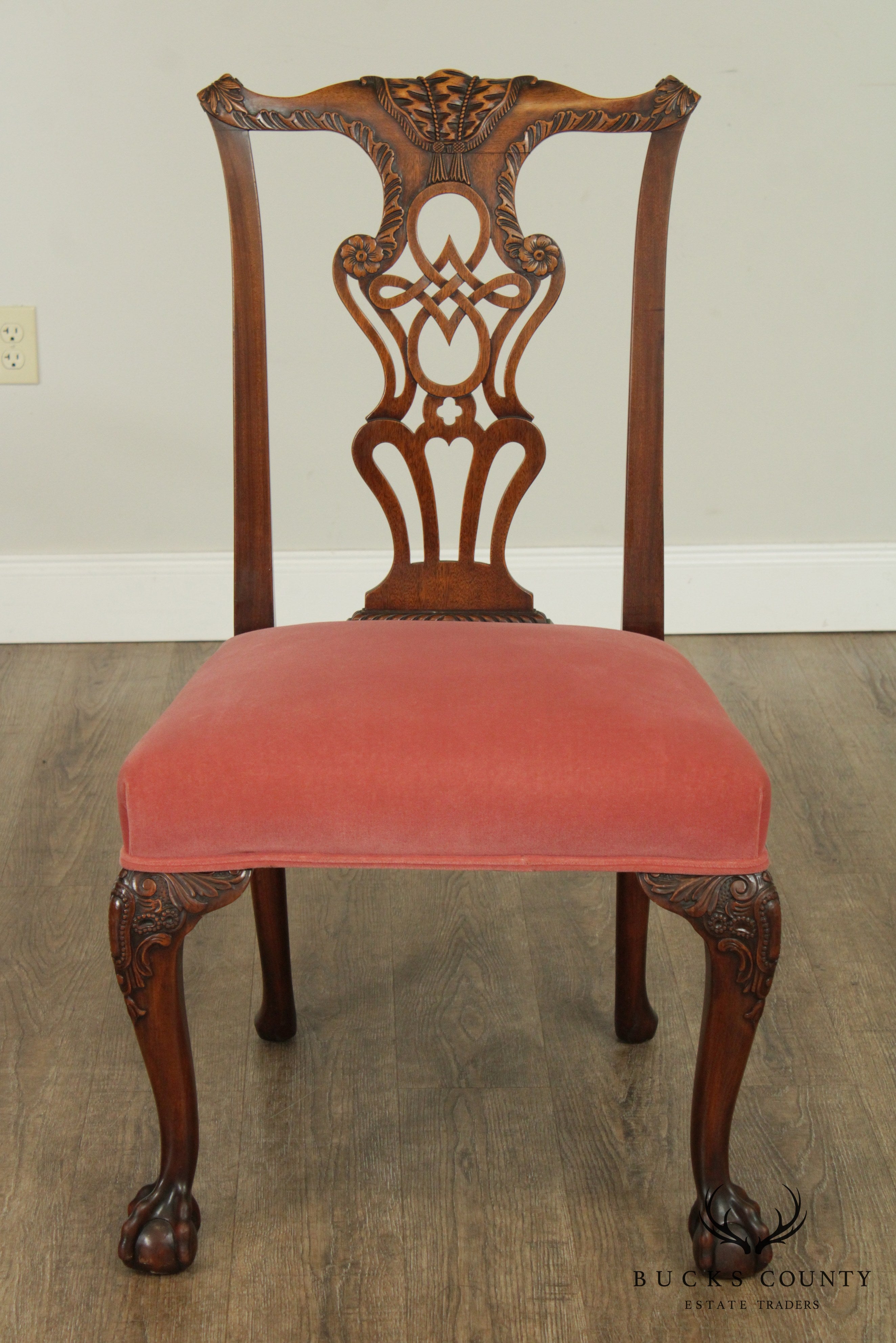 Chippendale Style Fine Quality Set 8 Vintage Carved Mahogany Dining Chairs