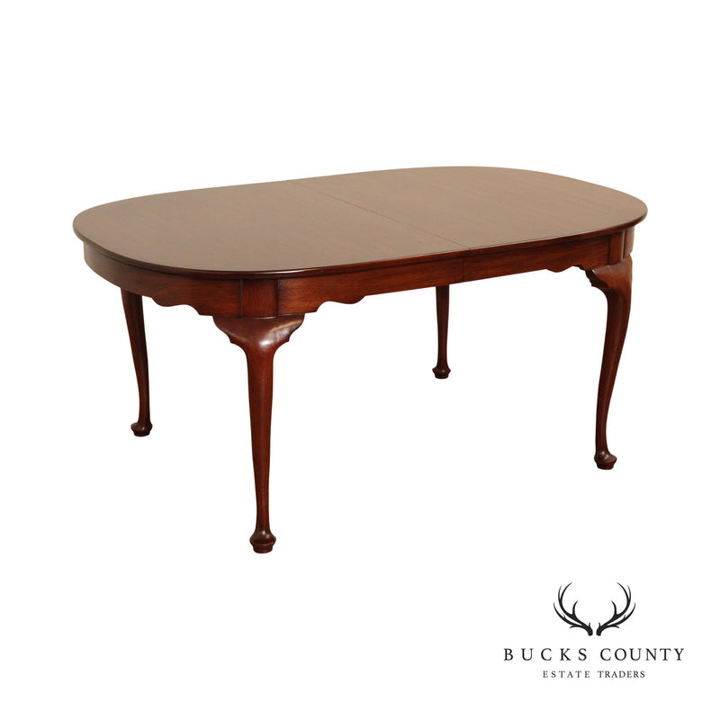Henkel Harris Queen Anne Style Mahogany Extendable Oval Dining Table