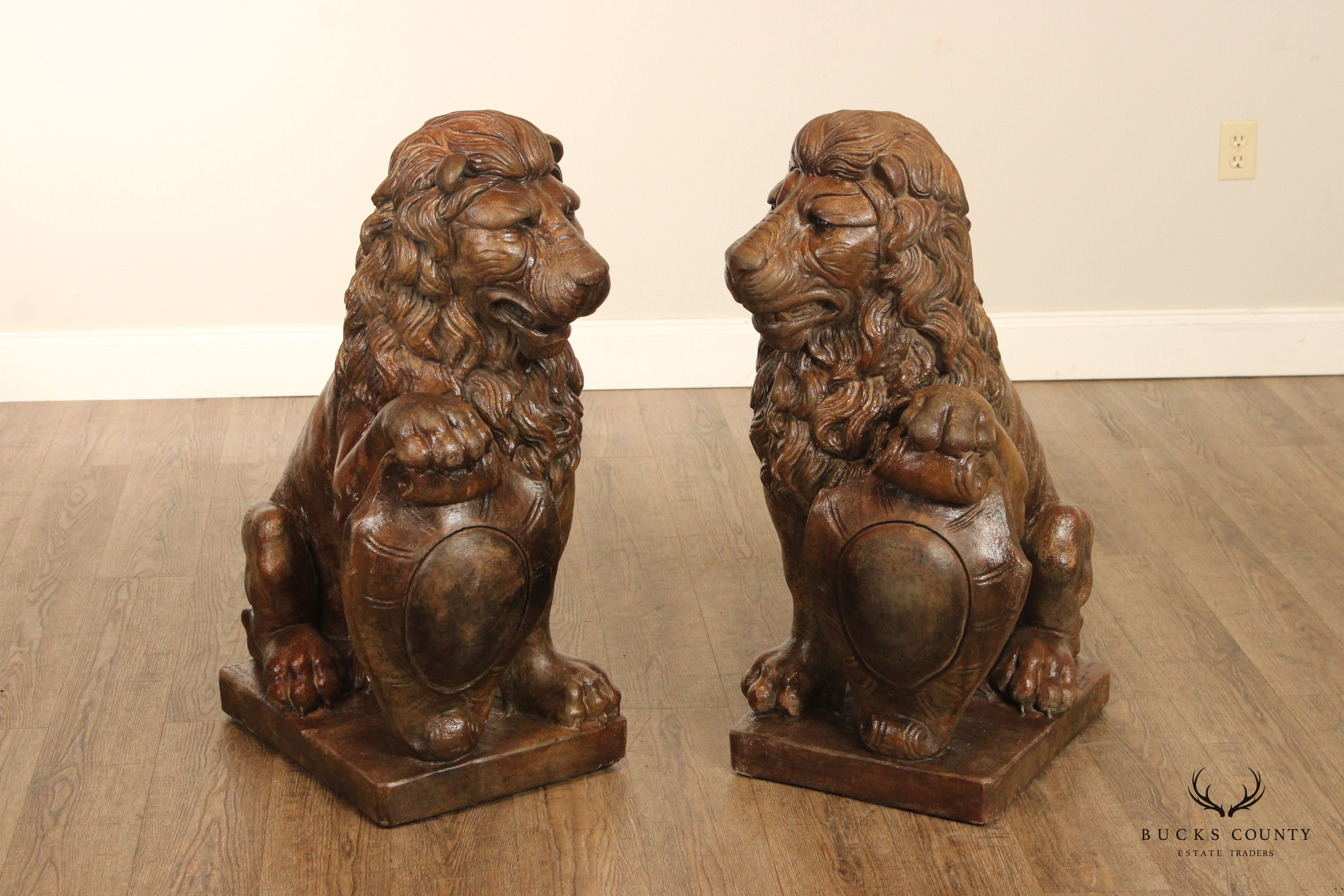 English Traditional Pair of Cast Stone Heraldic Lion Statues