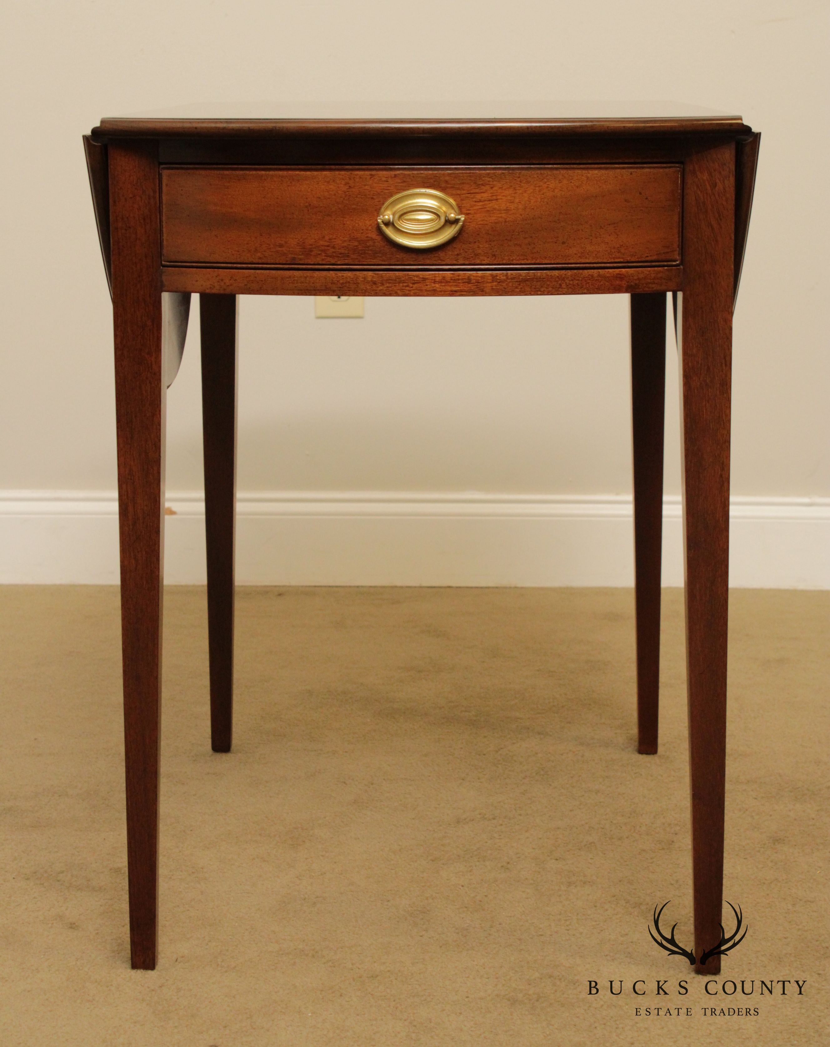 Kittinger Williamsburg Adaptation Mahogany Hepplewhite Drop Leaf Pembroke Table