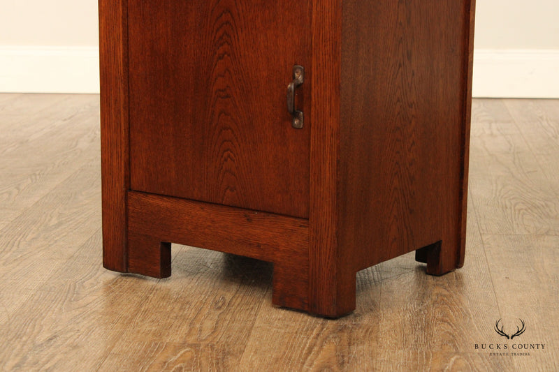 Arts & Crafts Mission Style Antique Pair Oak Cabinet Nightstands