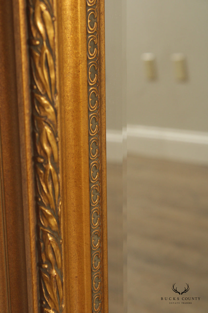 Traditional Carved Giltwood Frame Accent Wall Mirror