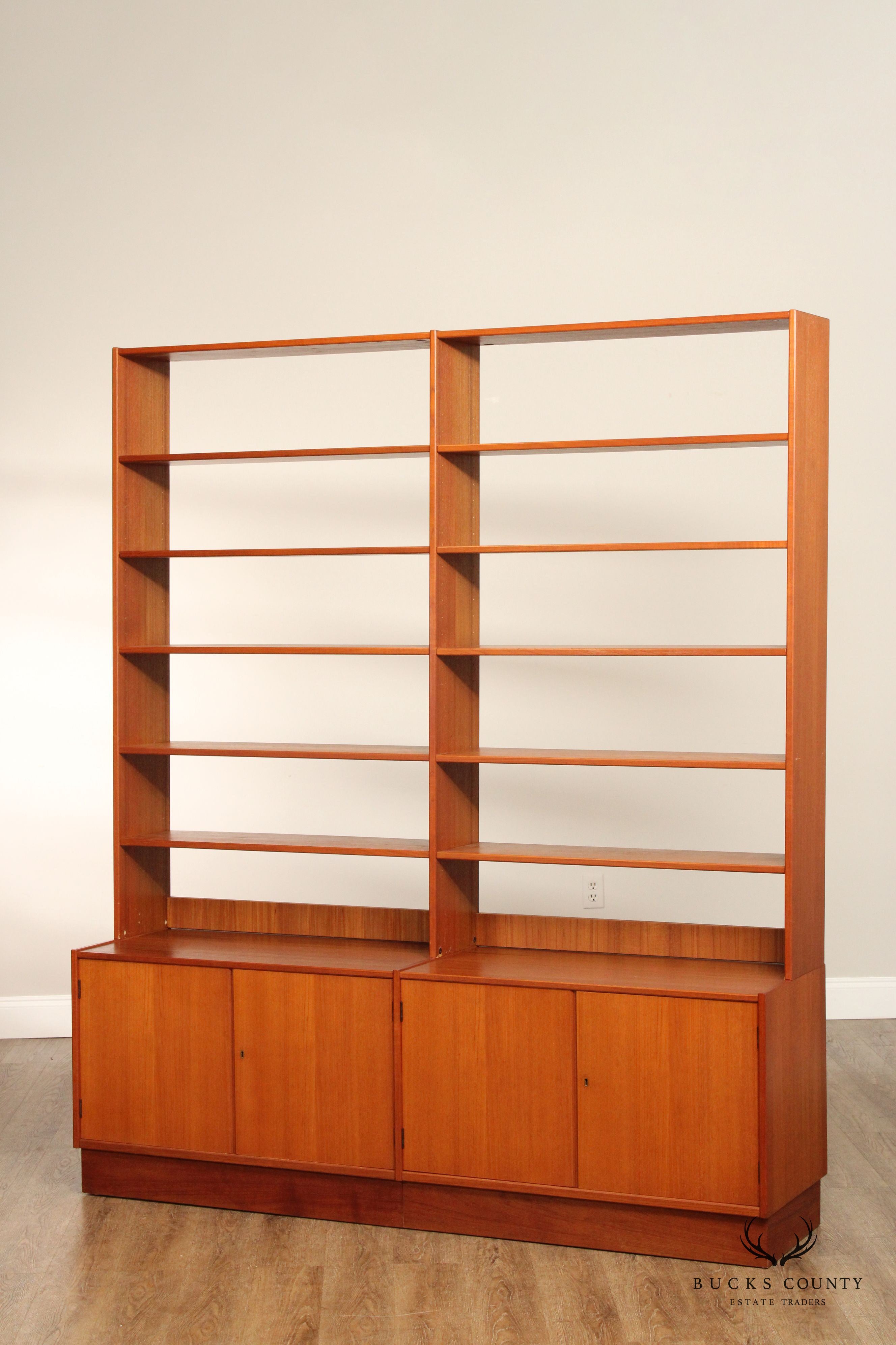 CARLO JENSEN VINTAGE DANISH TEAK HUNDEVAD & CO BOOKCASE CABINET