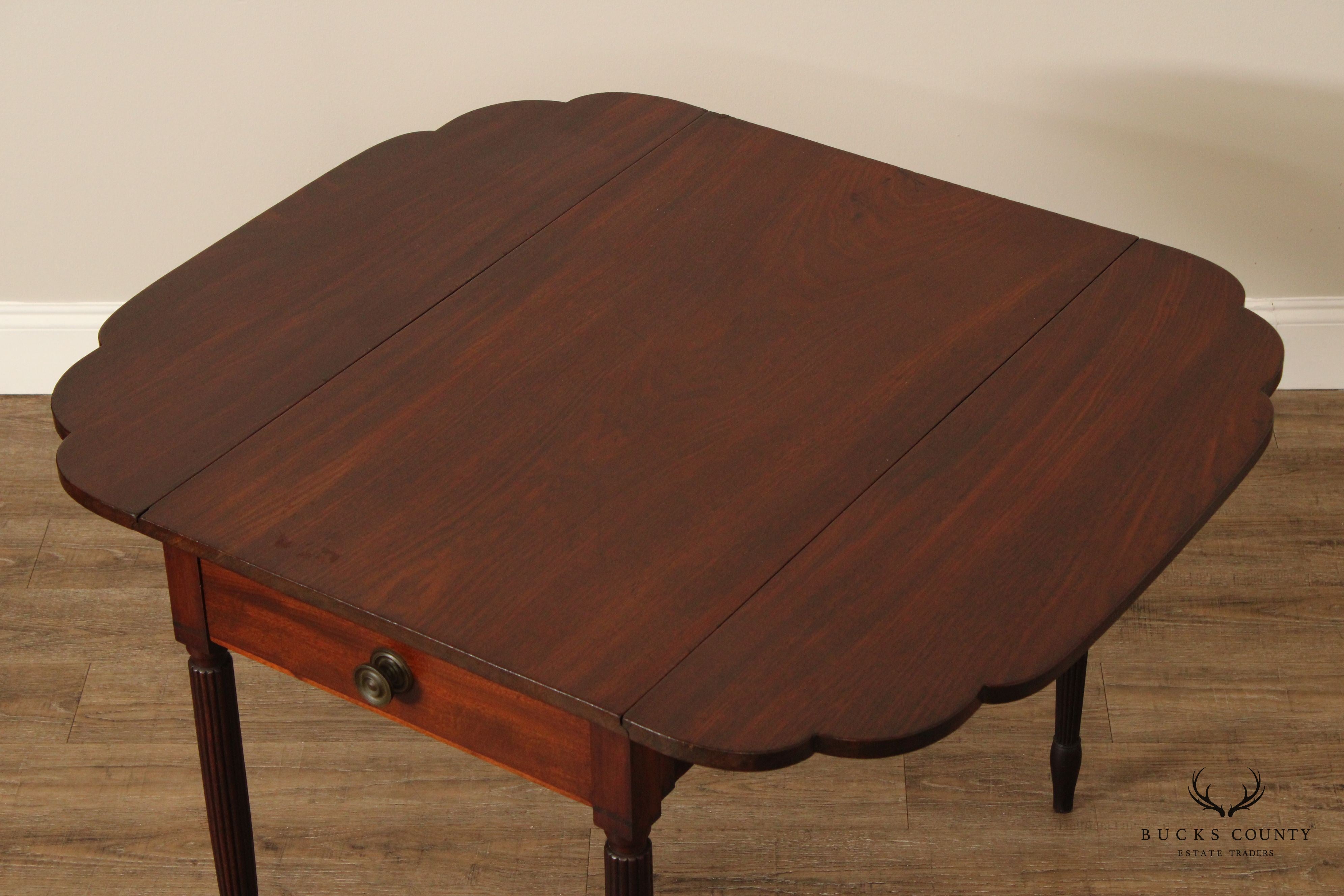 Antique American Federal Period Mahogany Pembroke Side Table