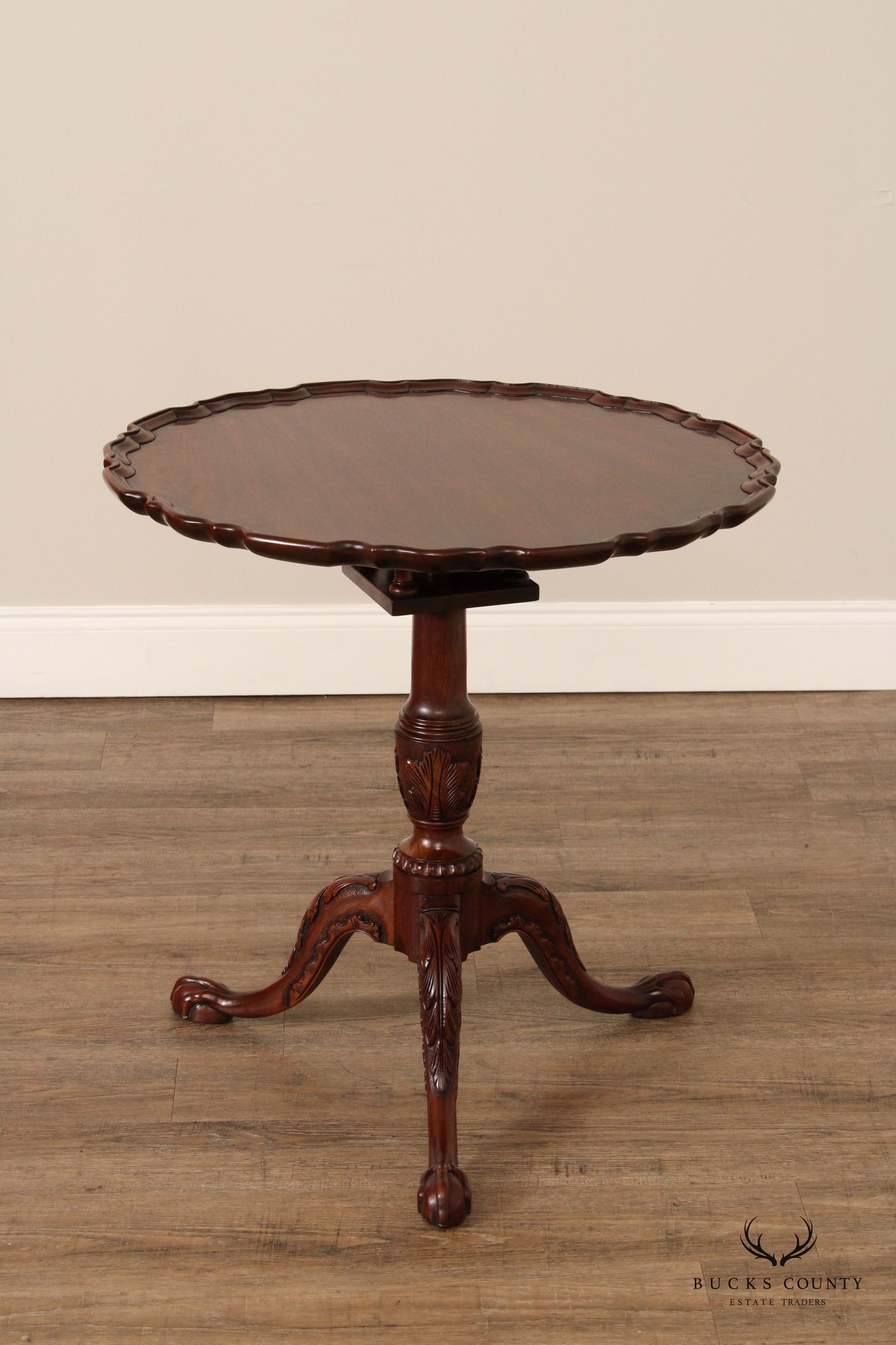 Henkel Harris Chippendale Style Mahogany Tilt Top Pie Crust Table