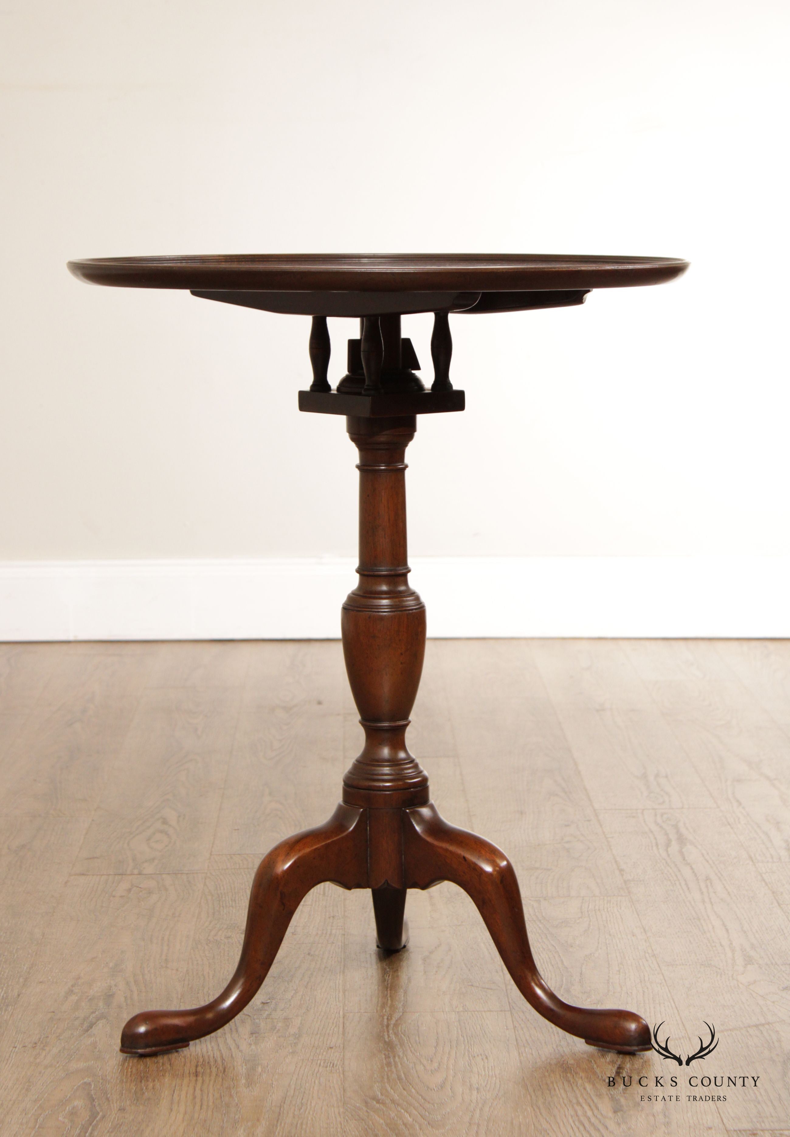 Kittinger Colonial Williamsburg Adaptation Mahogany Tilt-Top Tea Table