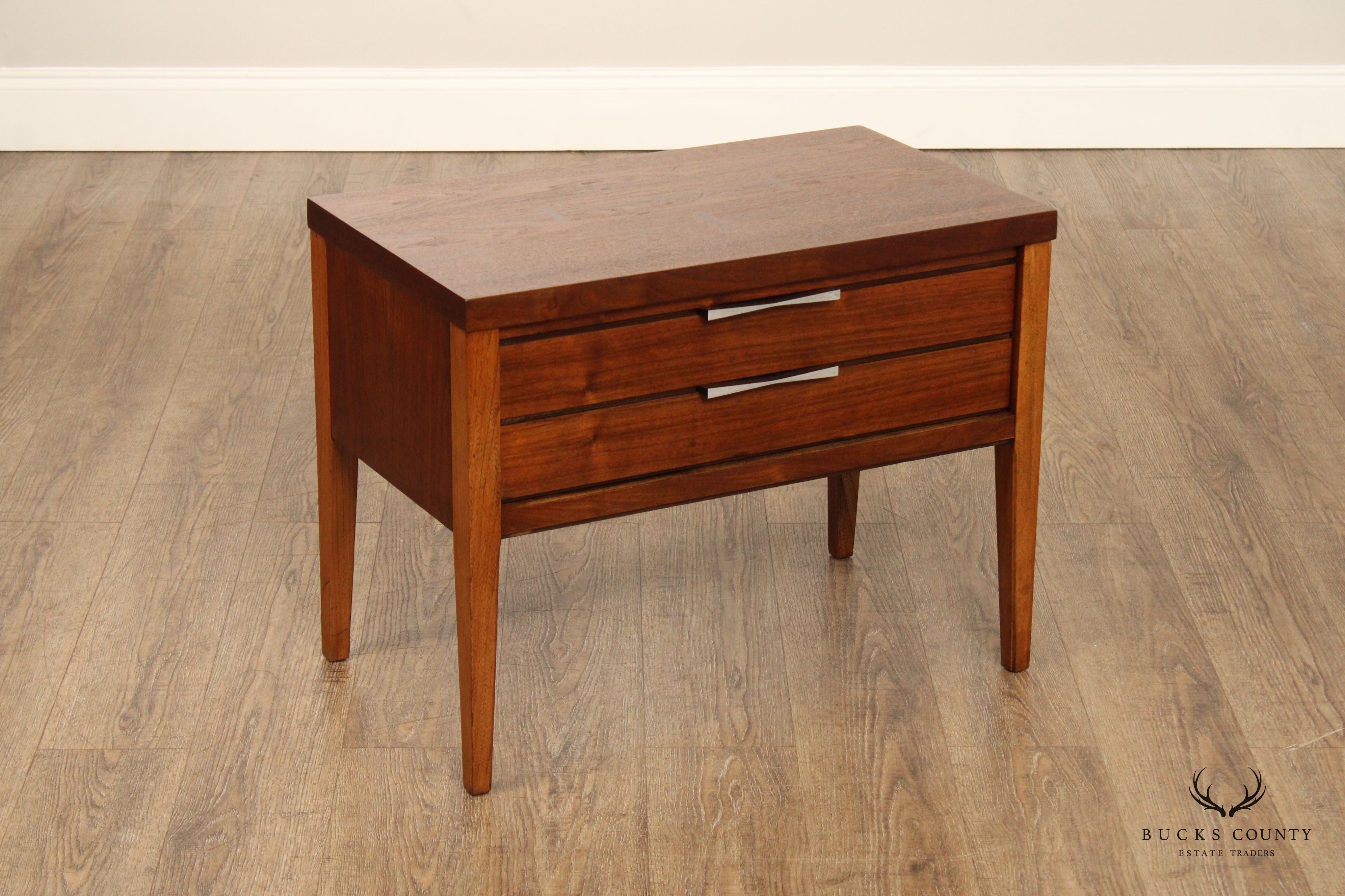 Lane 'Tuxedo' Mid Century Modern Walnut Nightstand