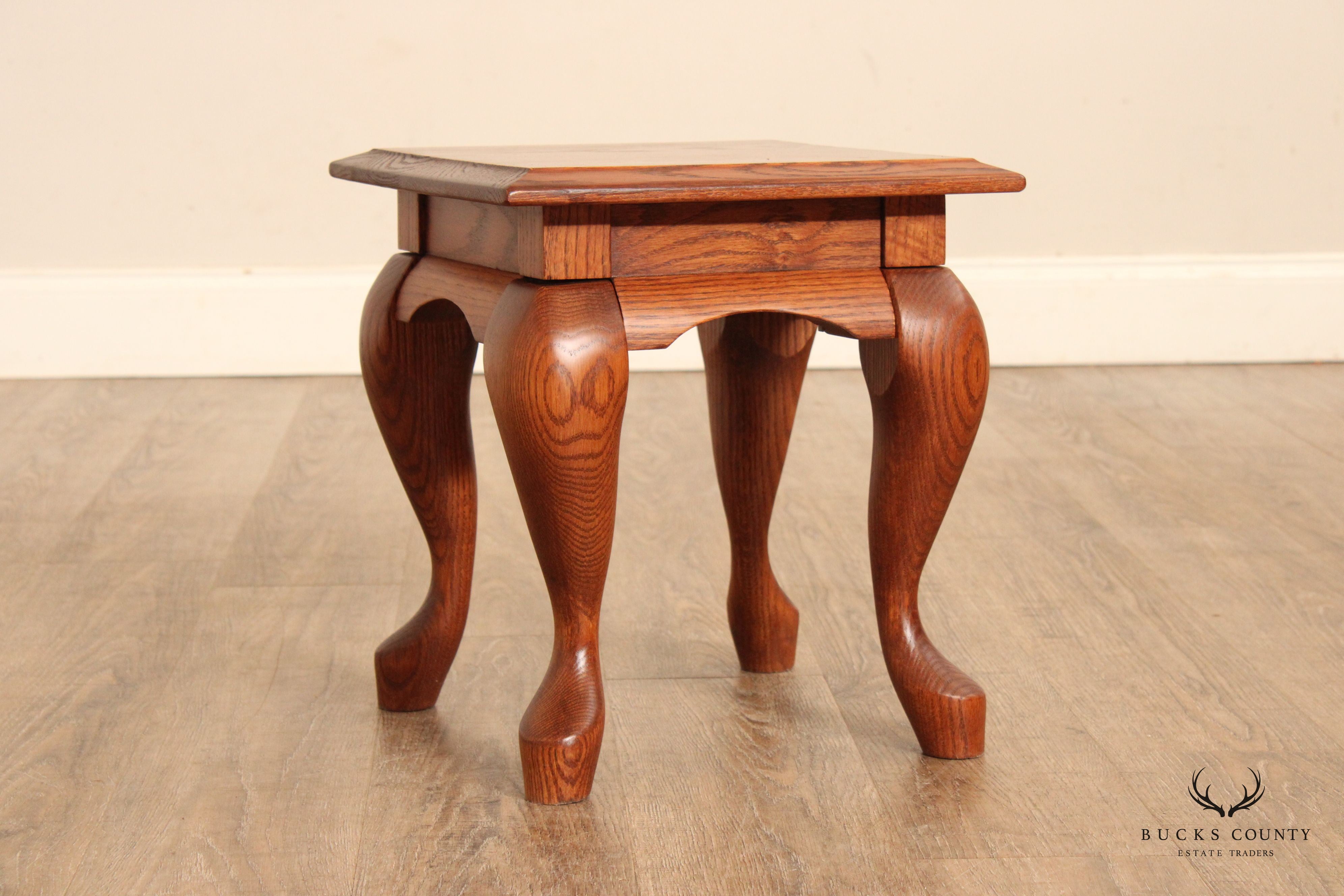 Queen Anne Style Oak Set of Three Nesting Tables