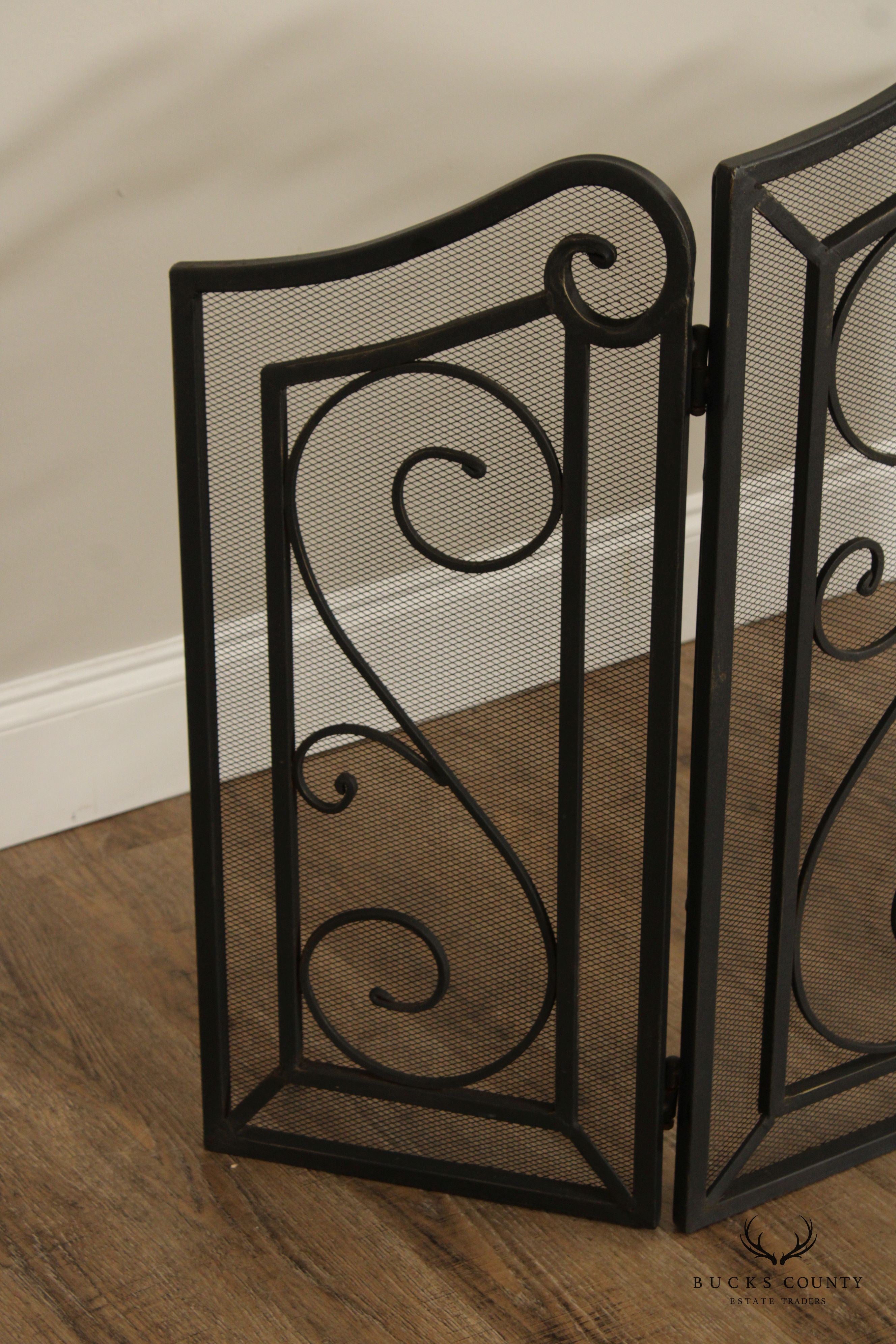 VINTAGE WROUGHT IRON FIRE SCREEN WITH SCROLLING