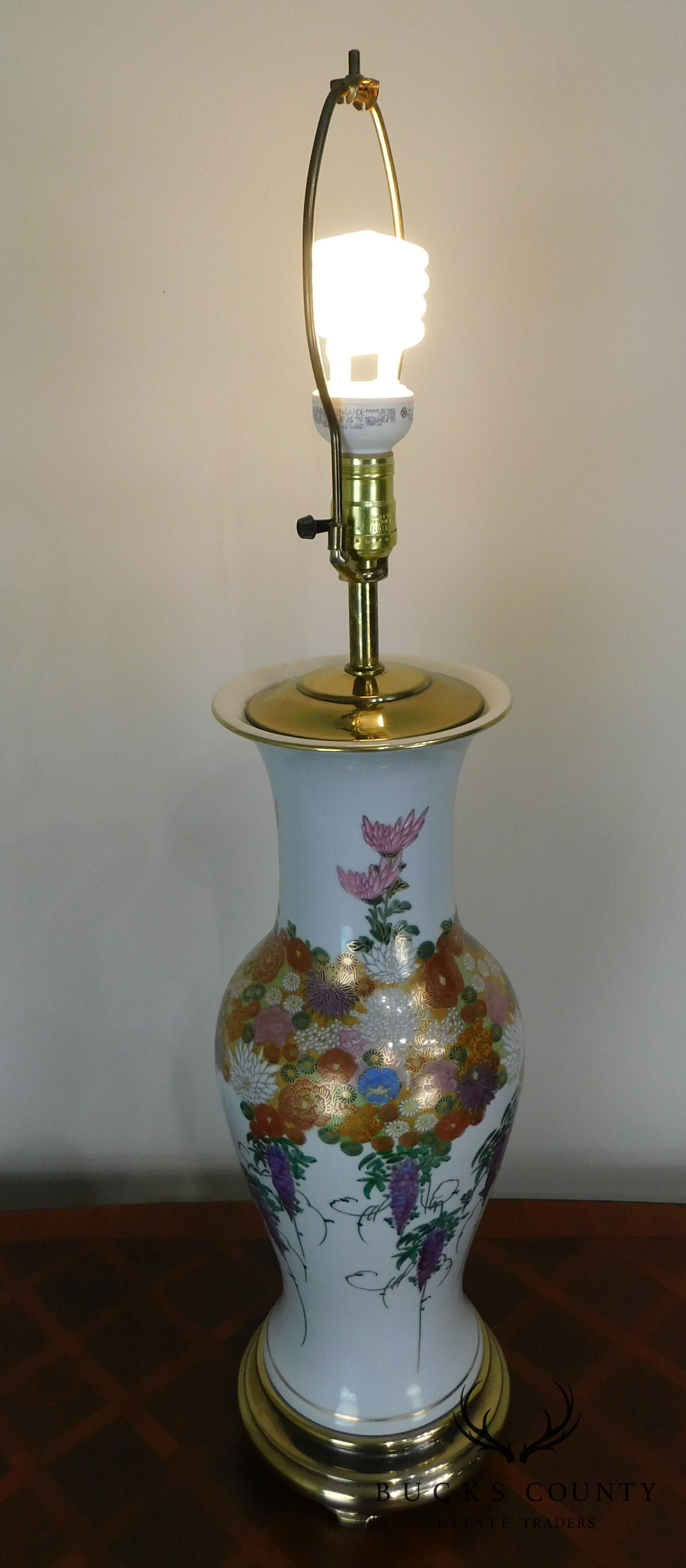 Quality Asian Style Floral Porcelain Table Lamp