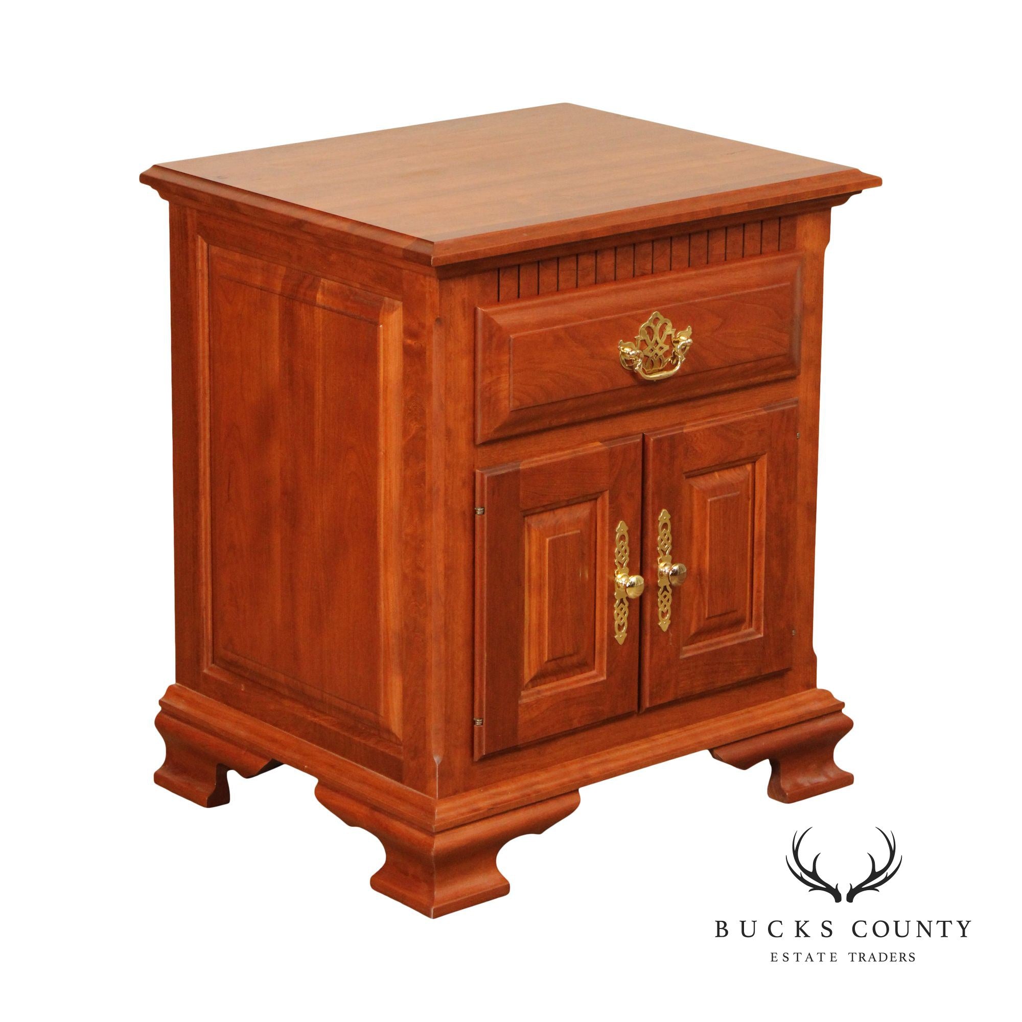 Millcraft 'Victoria's Tradition' Solid Cherry Cabinet Nightstand