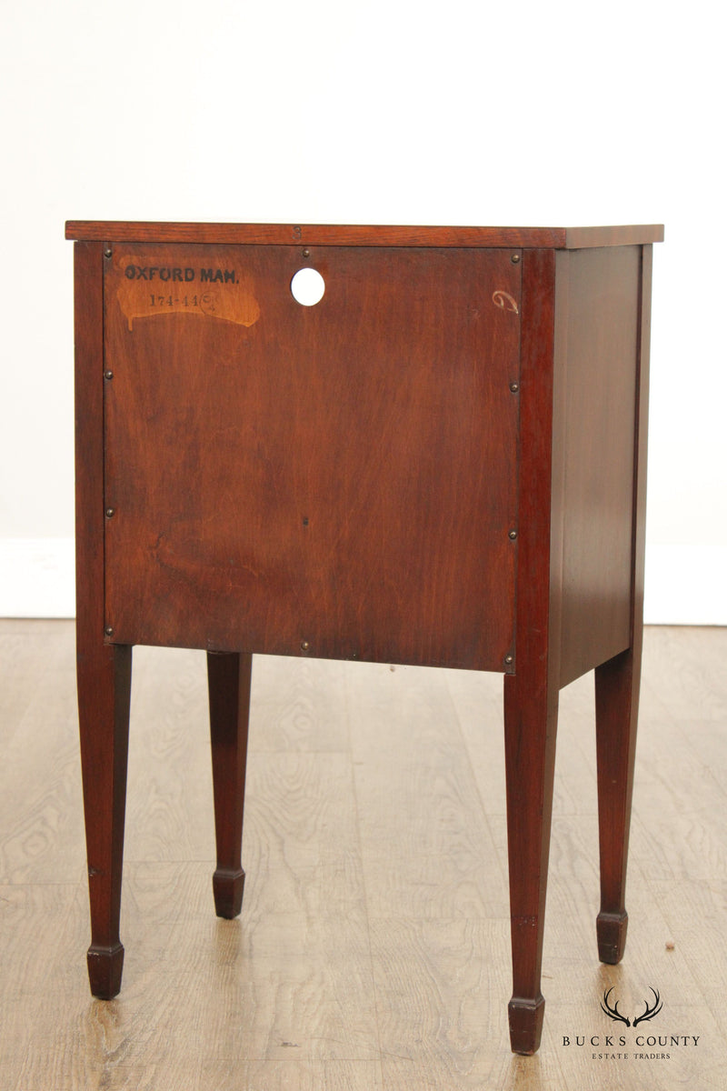 Kindel Federal Style Vintage Pair of Mahogany Nightstands