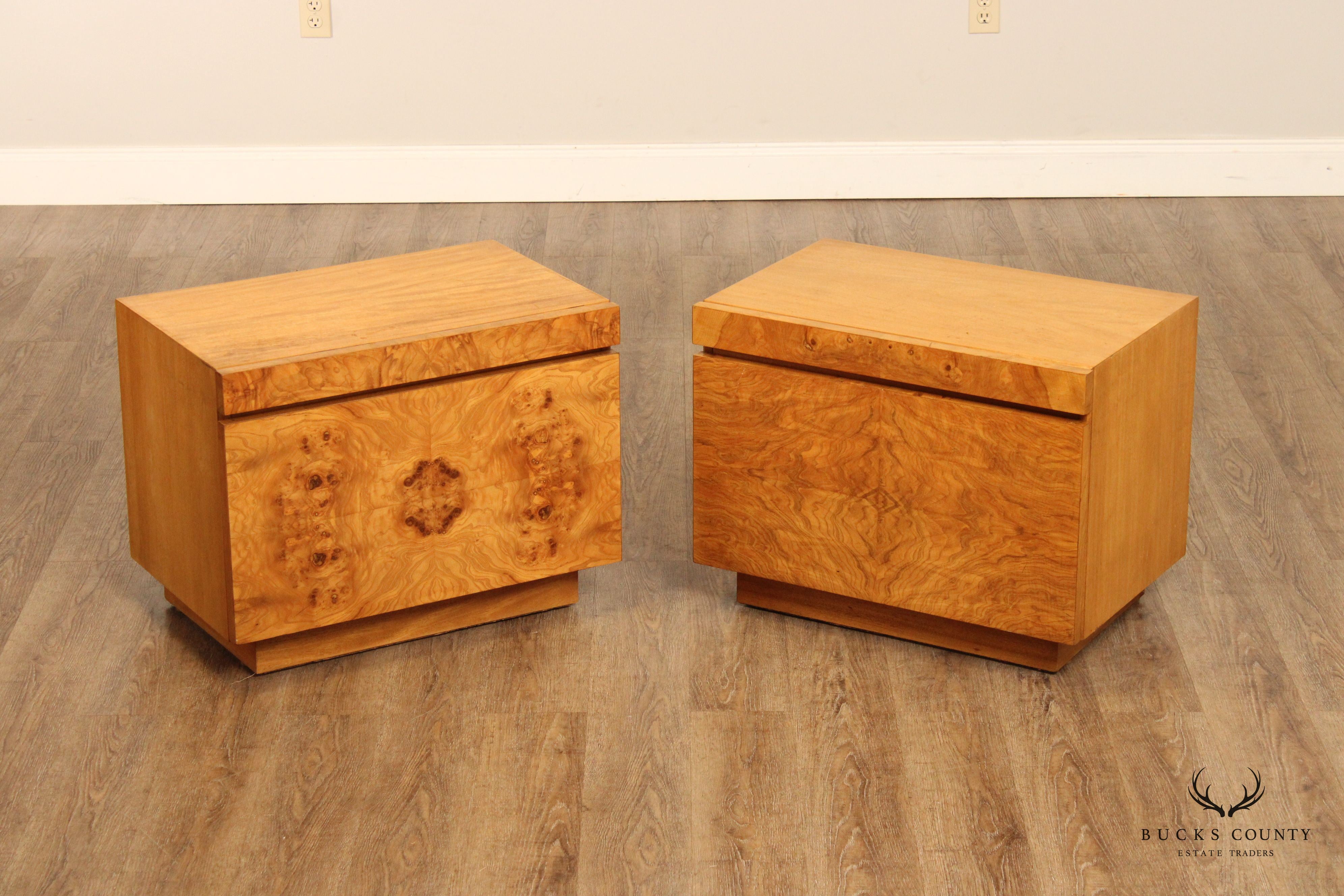 Lane Mid Century Modern Pair Burl Wood Nightstands